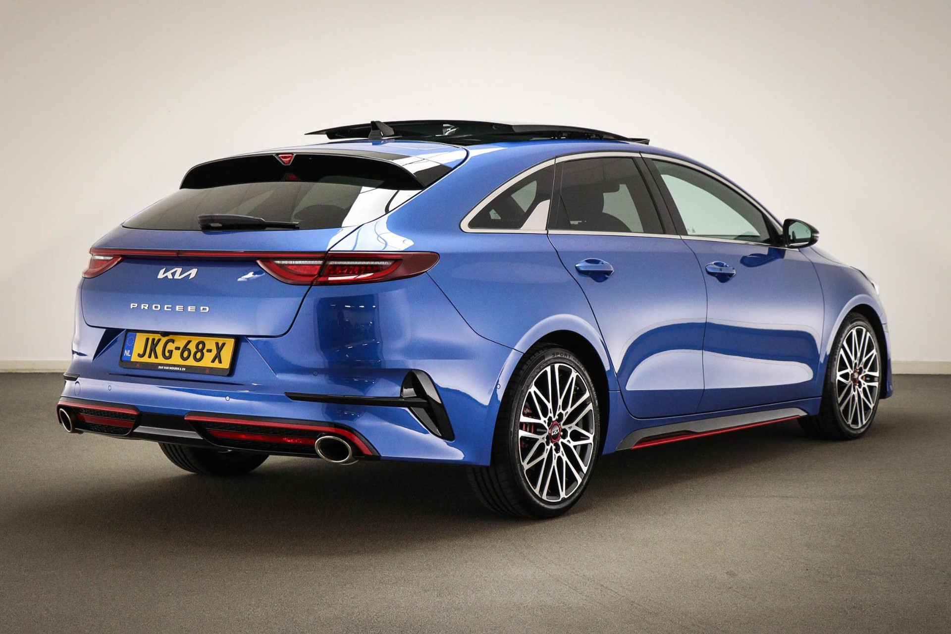 Kia Proceed