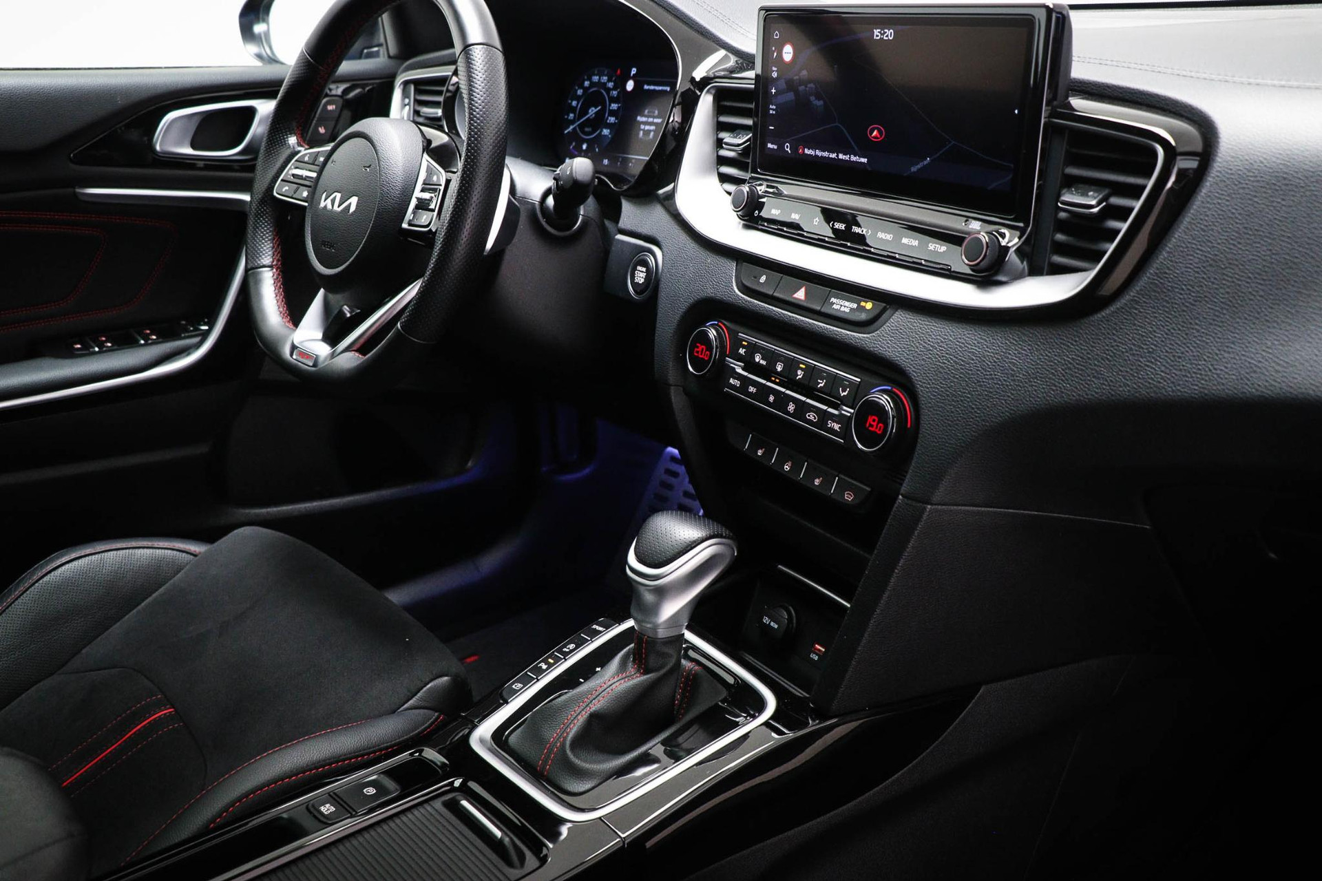 Kia Proceed