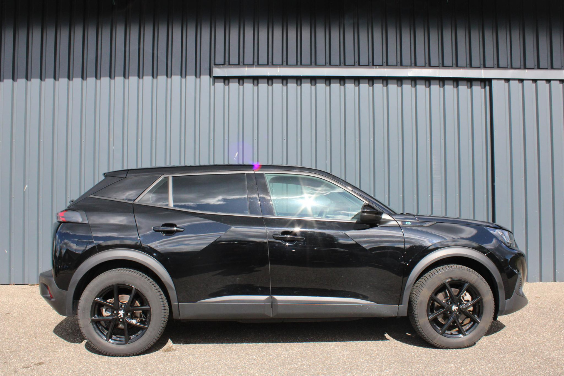 Peugeot e-2008