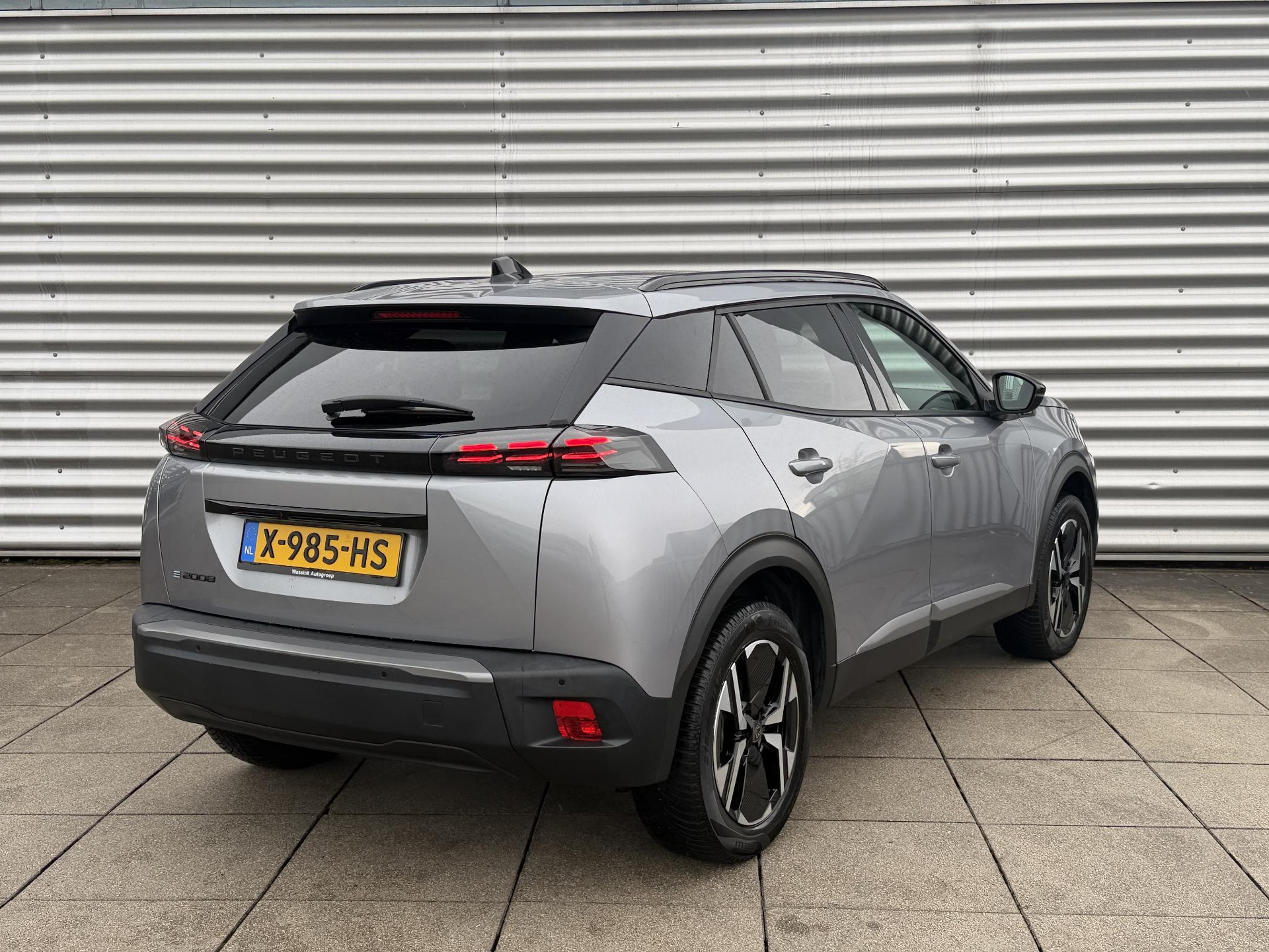 Peugeot e-2008