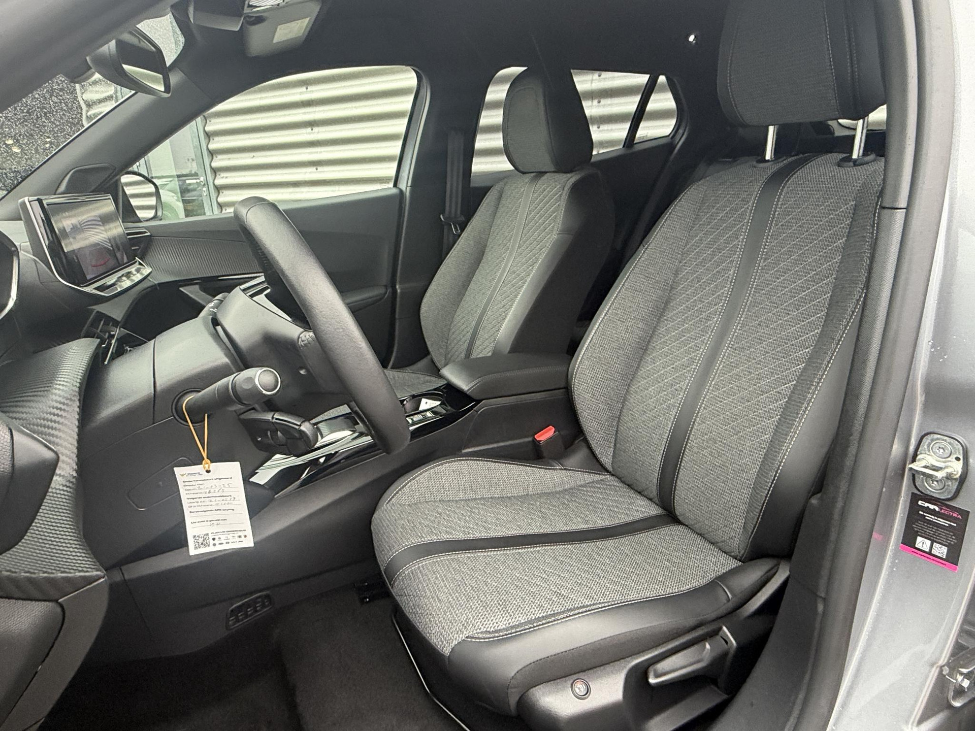 Peugeot e-2008