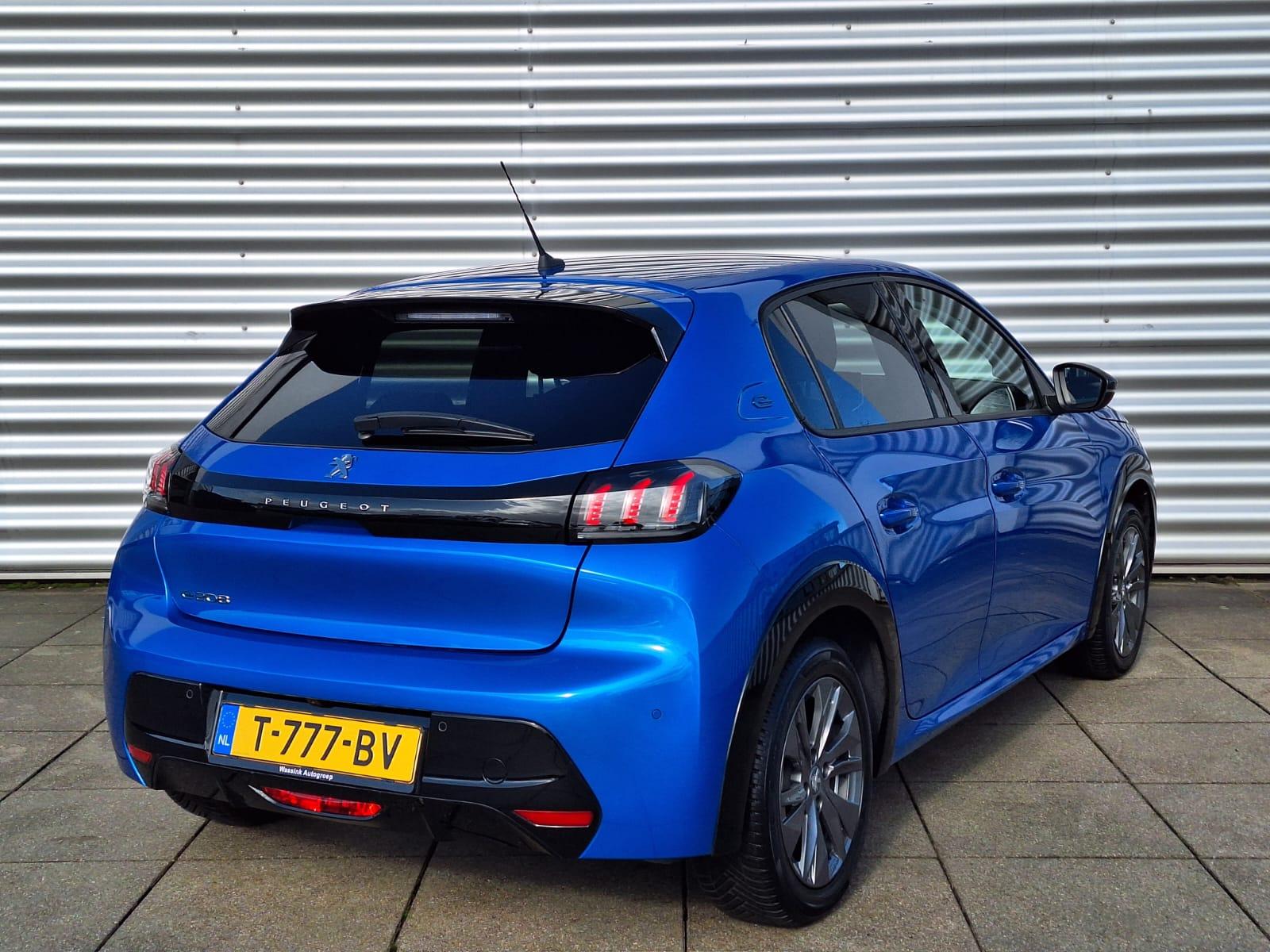 Peugeot e-208