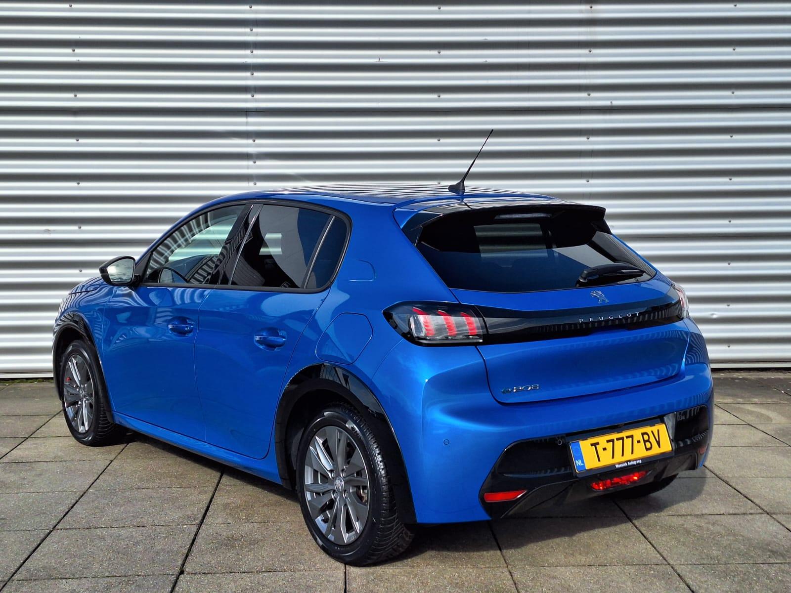 Peugeot e-208