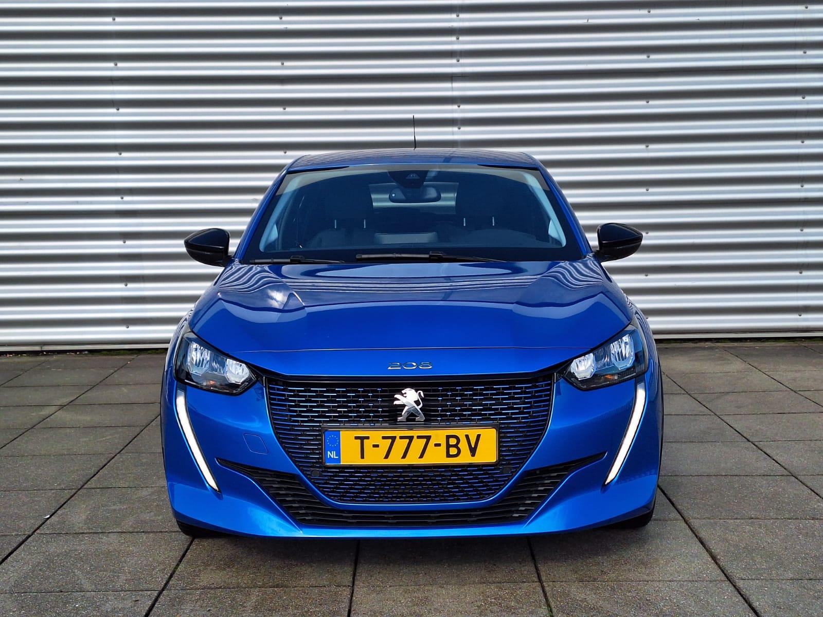 Peugeot e-208