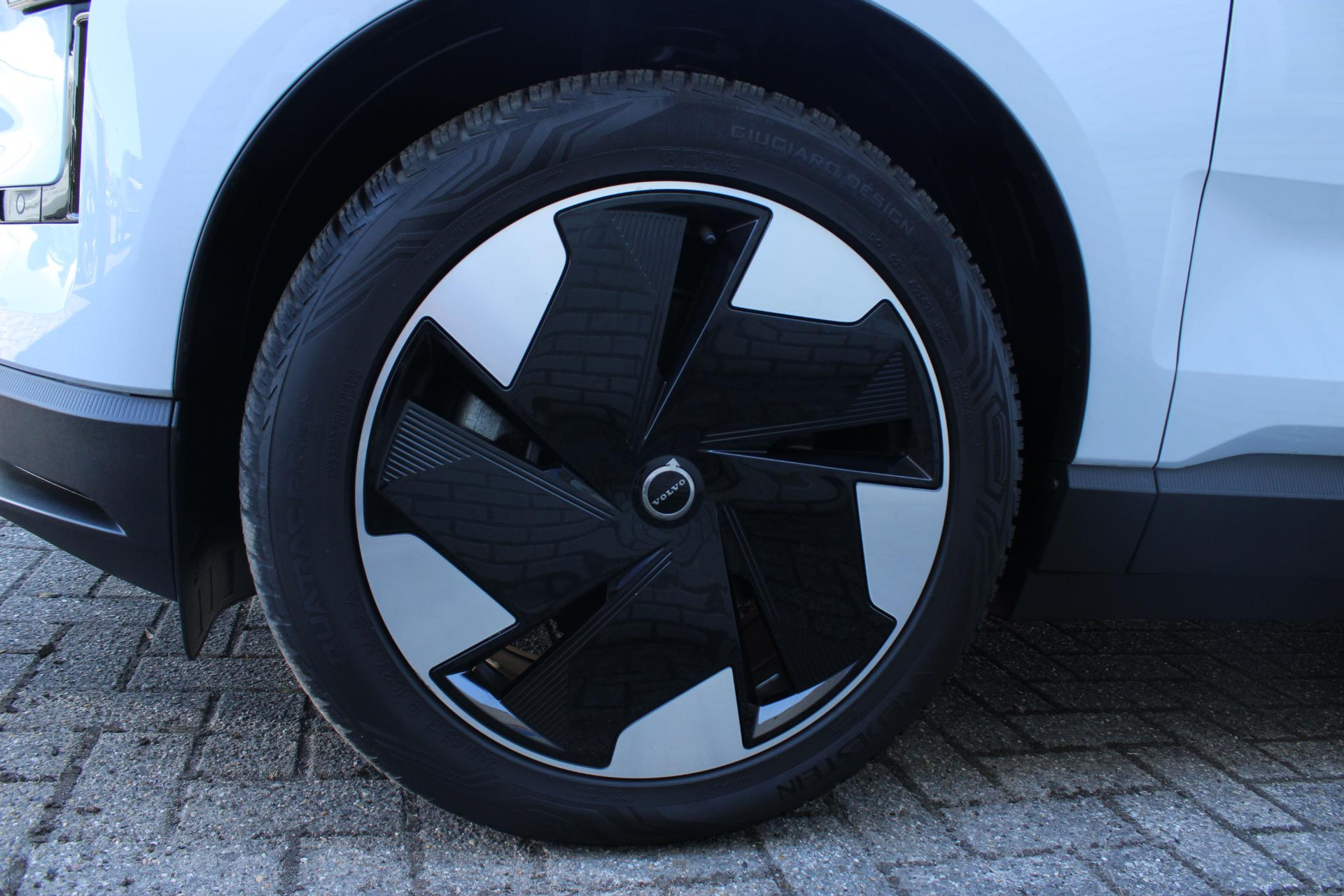 Volvo EX30