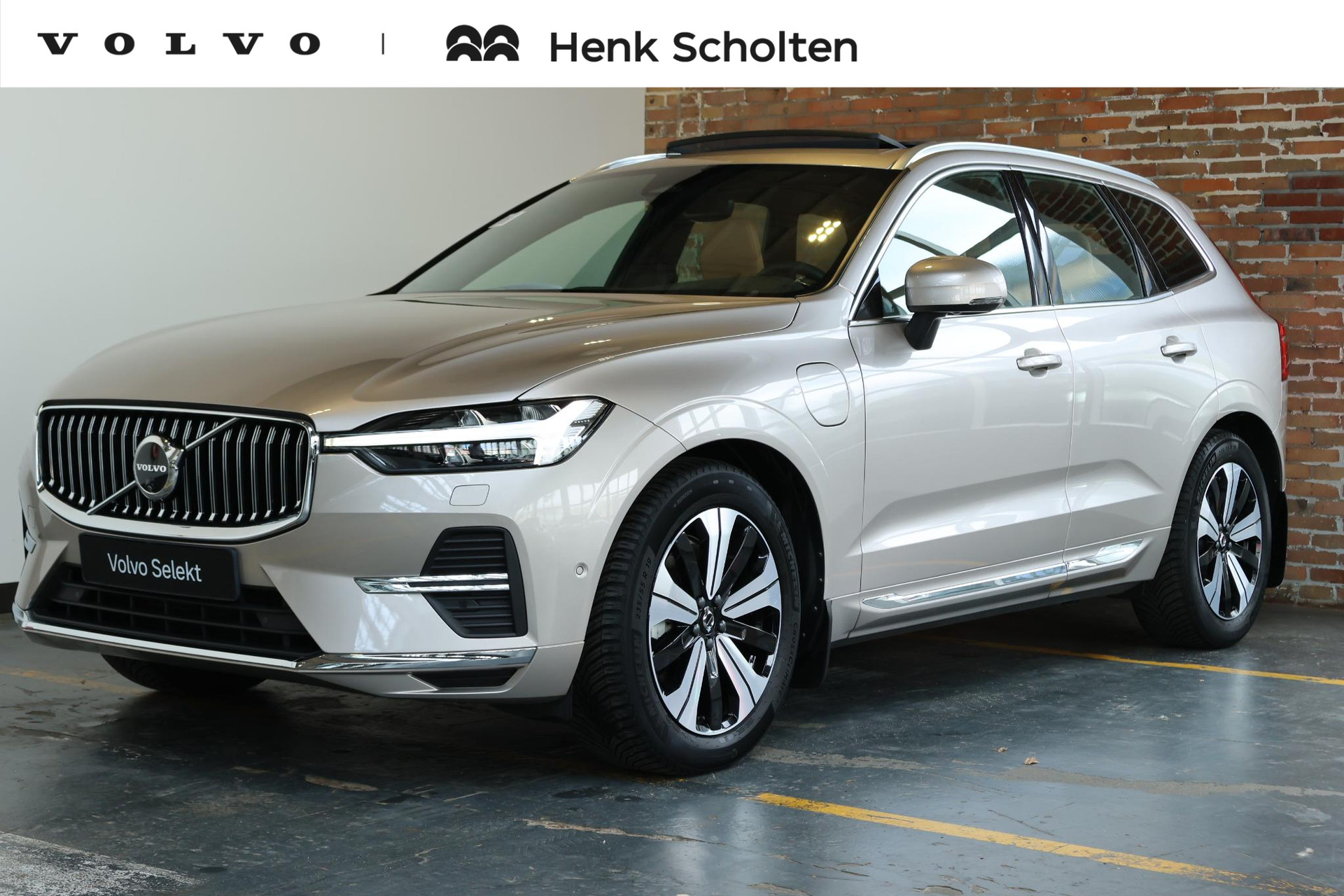 Volvo XC60 T6 Plug-in hybrid AWD Ultimate Bright 2024, foto 1