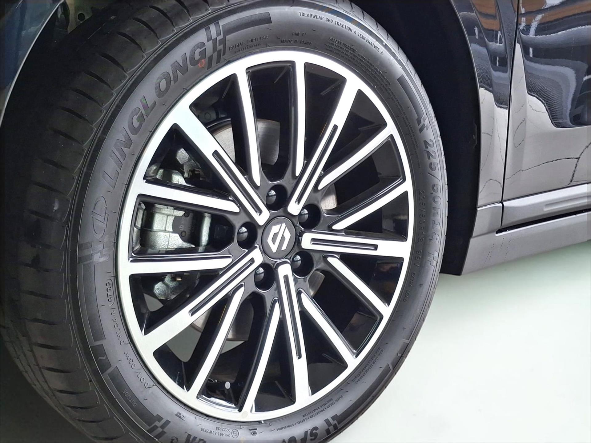 Leapmotor B10