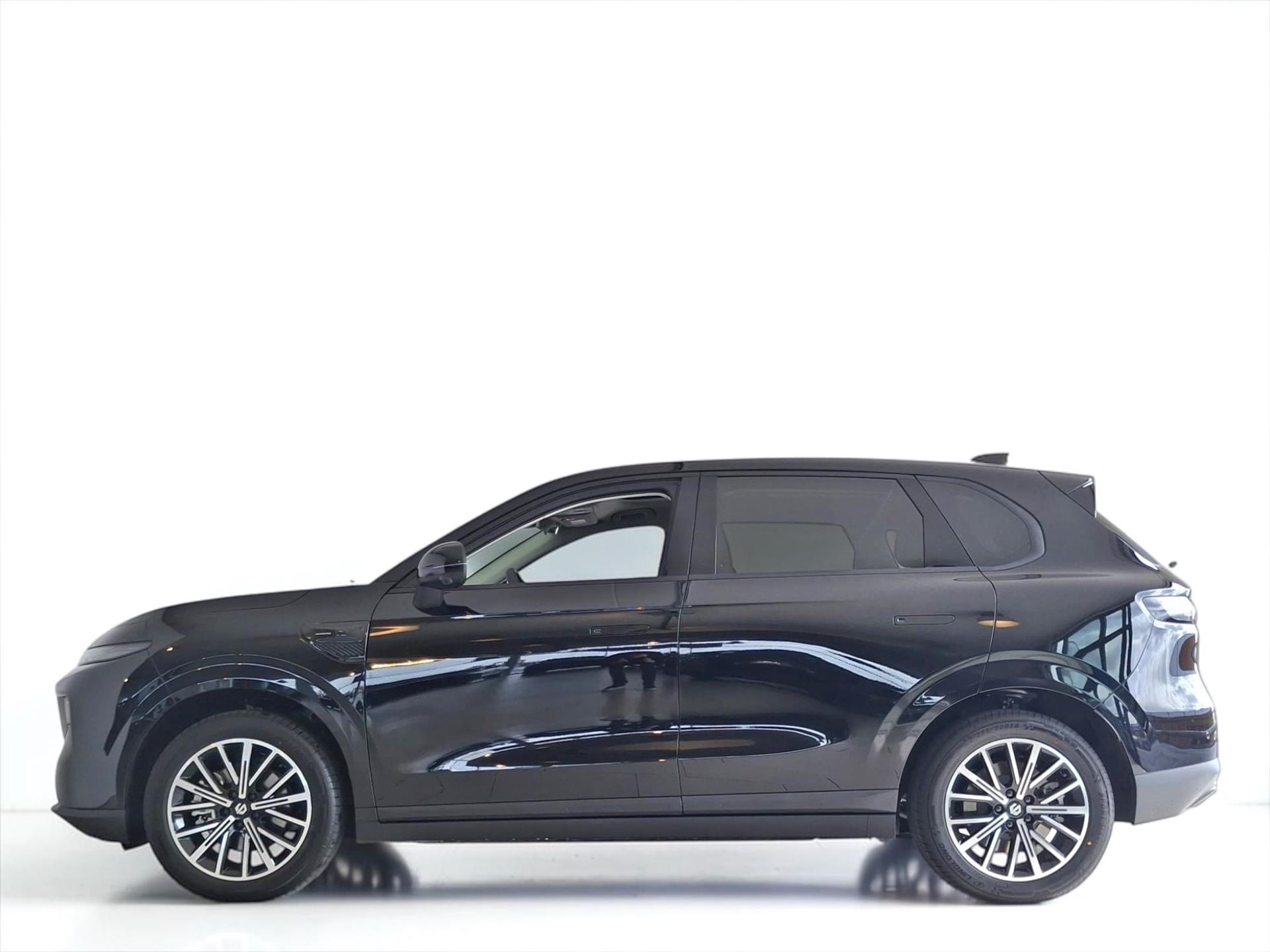 Leapmotor B10
