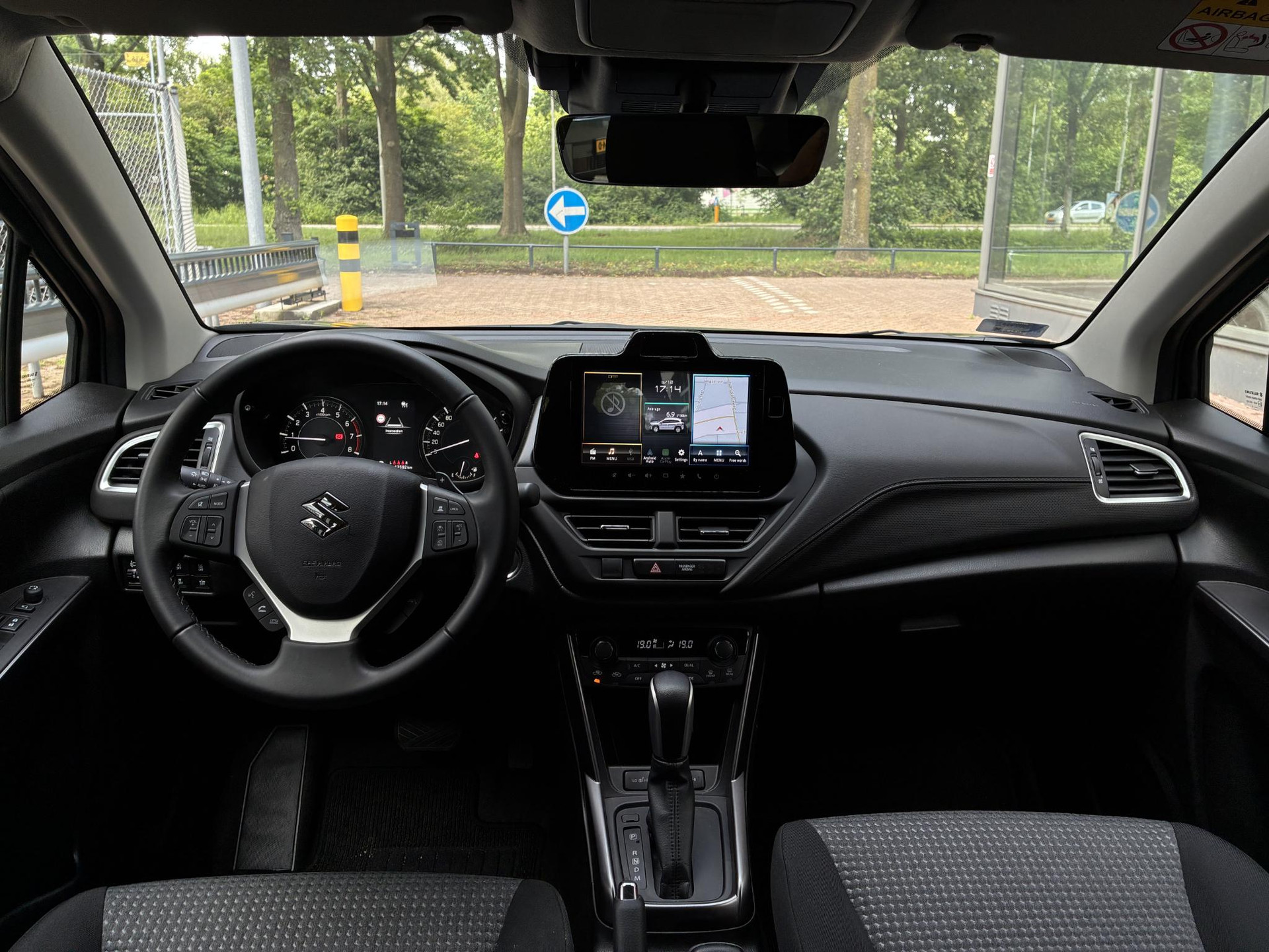 Suzuki S-Cross