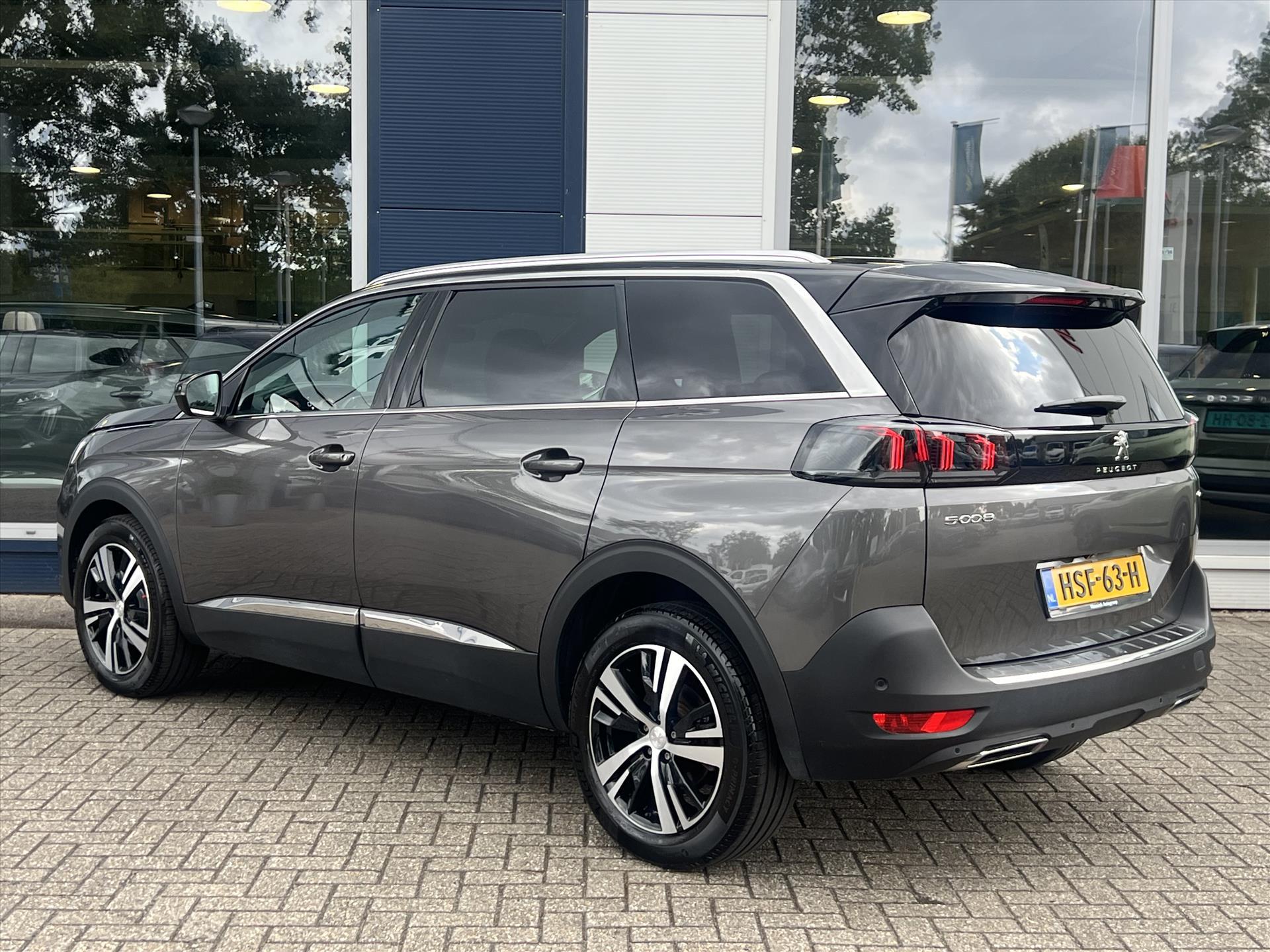 Peugeot 5008