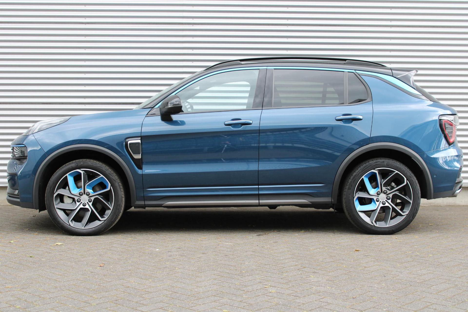 Lynk & Co 01