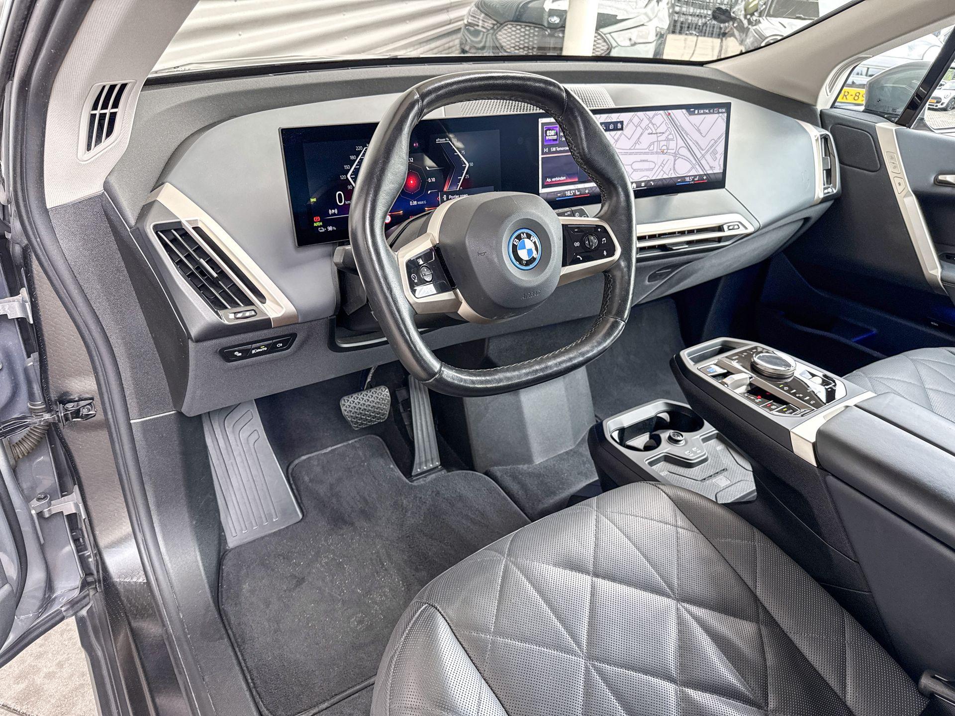 BMW iX