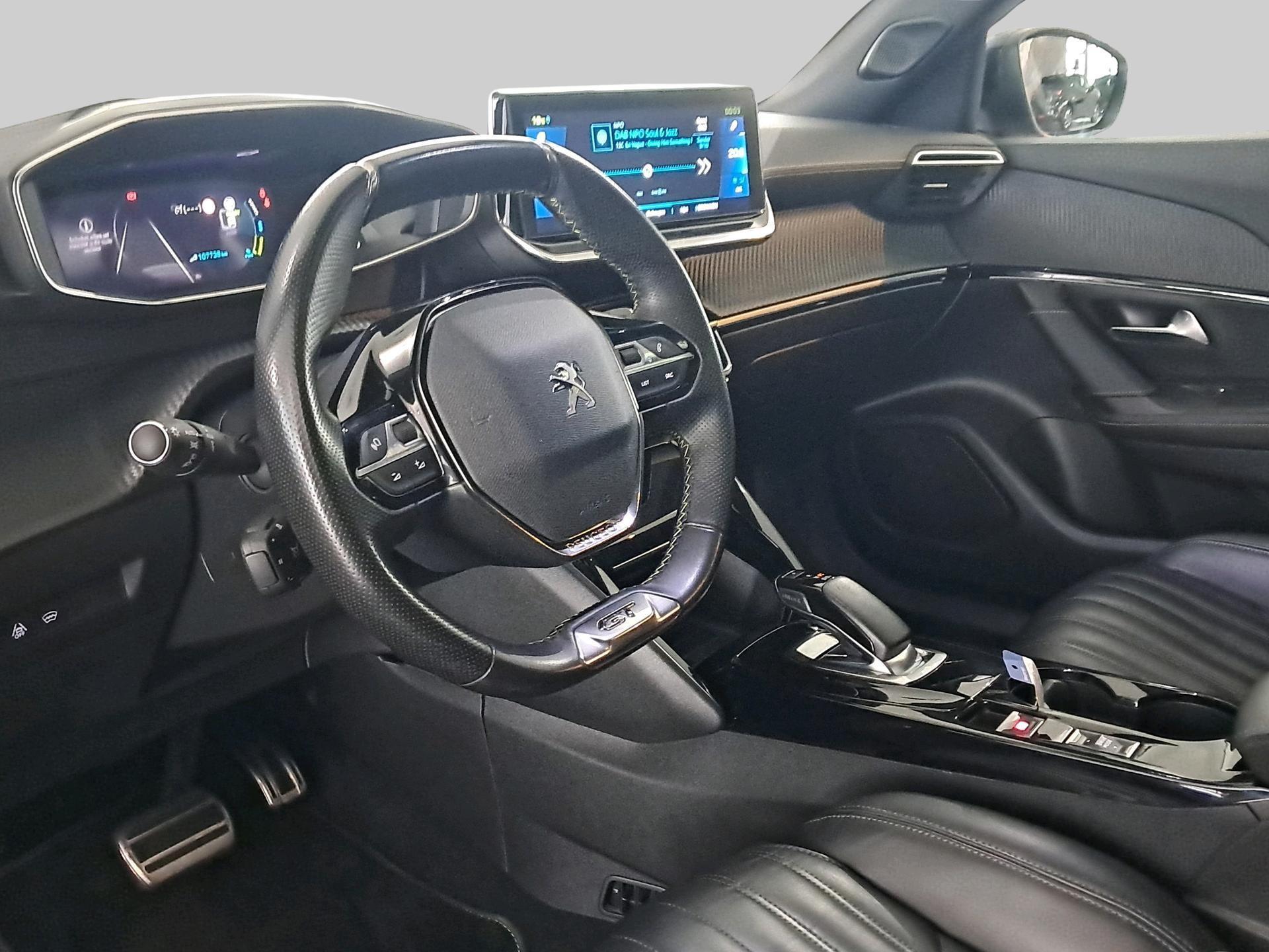 Peugeot e-2008