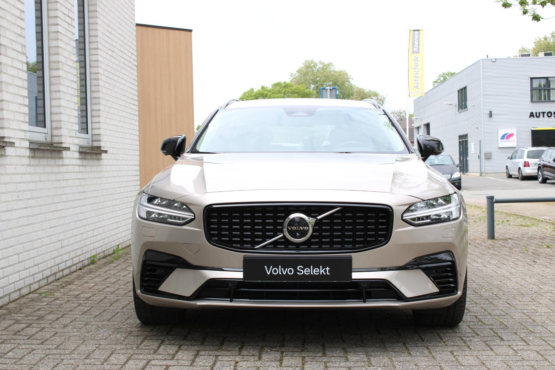 Volvo V90