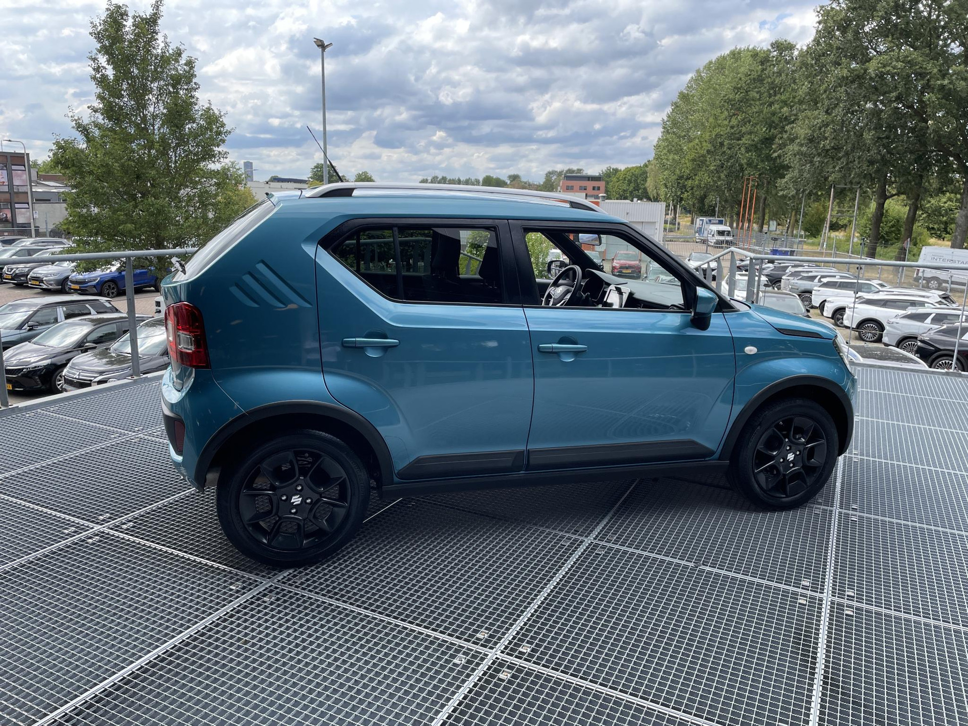 Suzuki Ignis