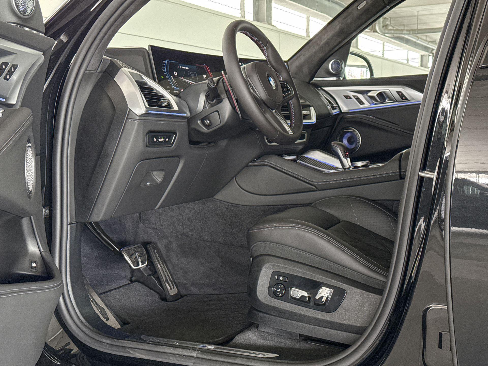 BMW XM
