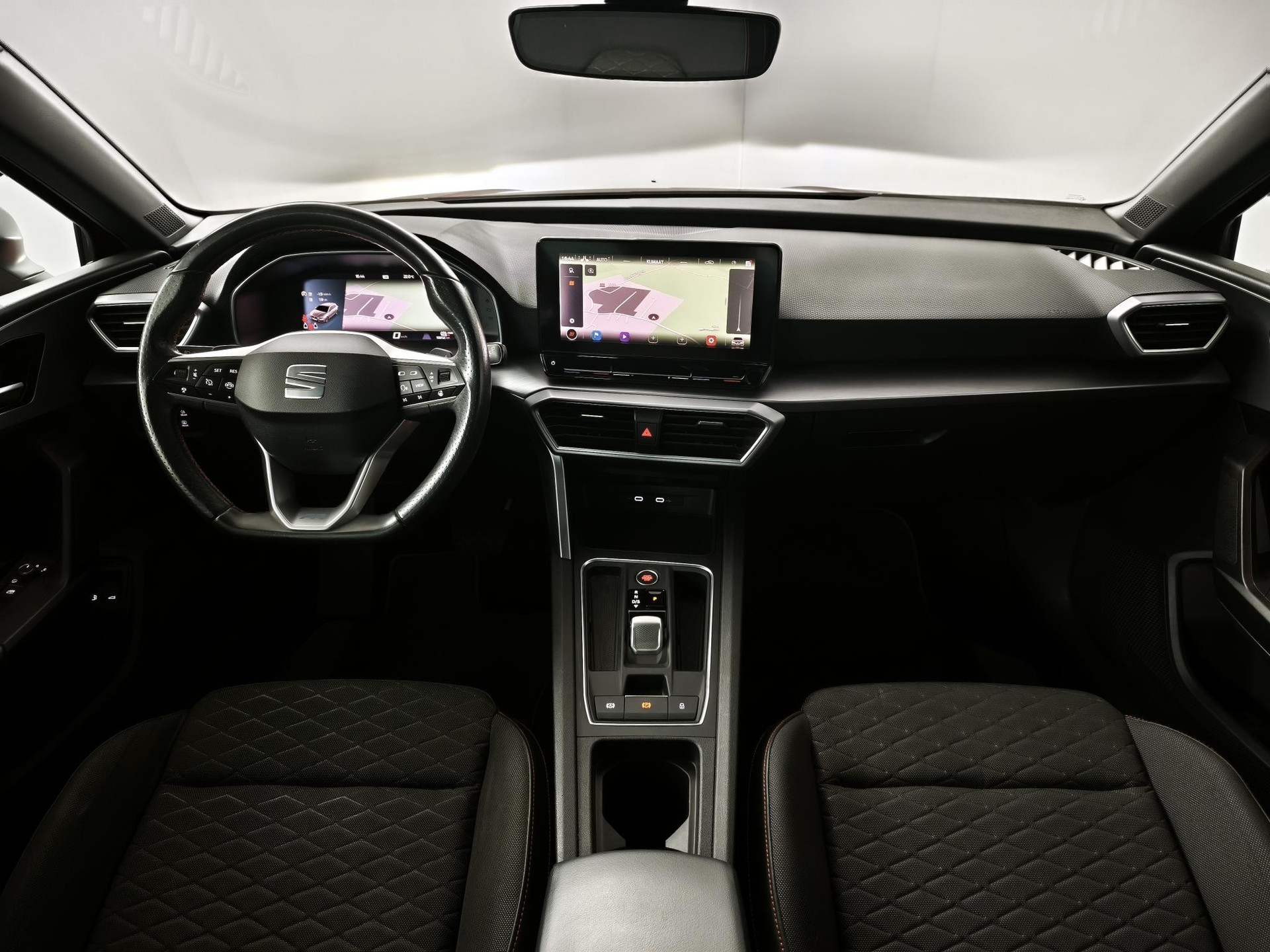 SEAT León