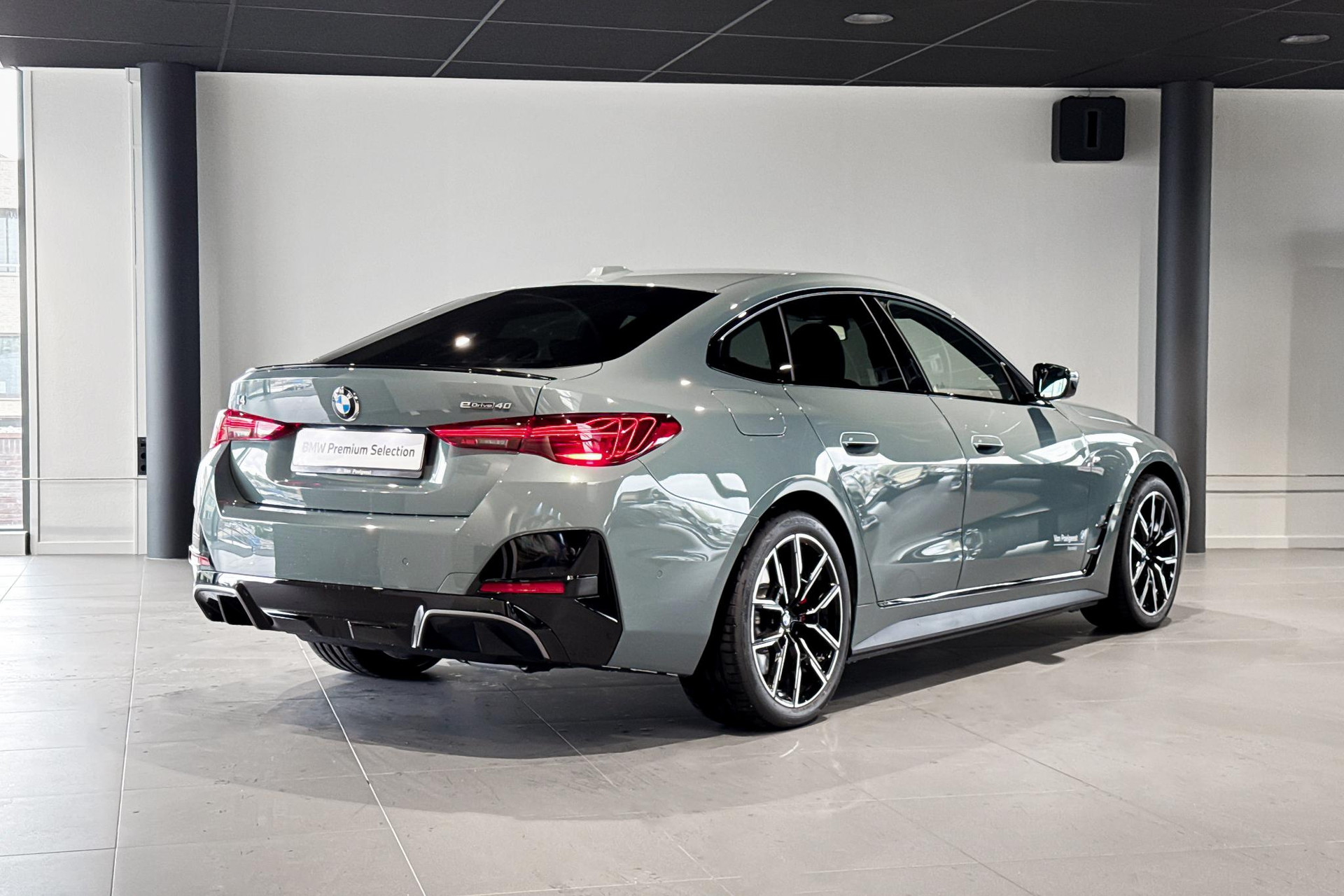BMW i4