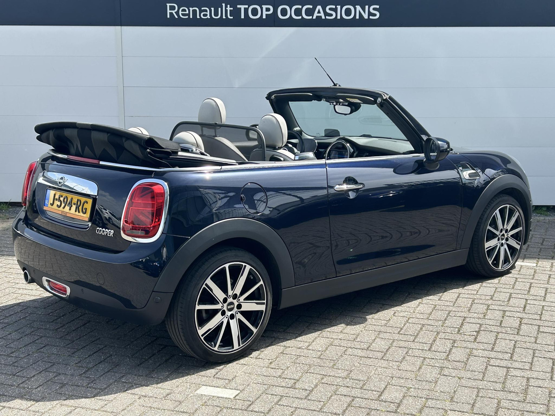 MINI Cooper Cabrio