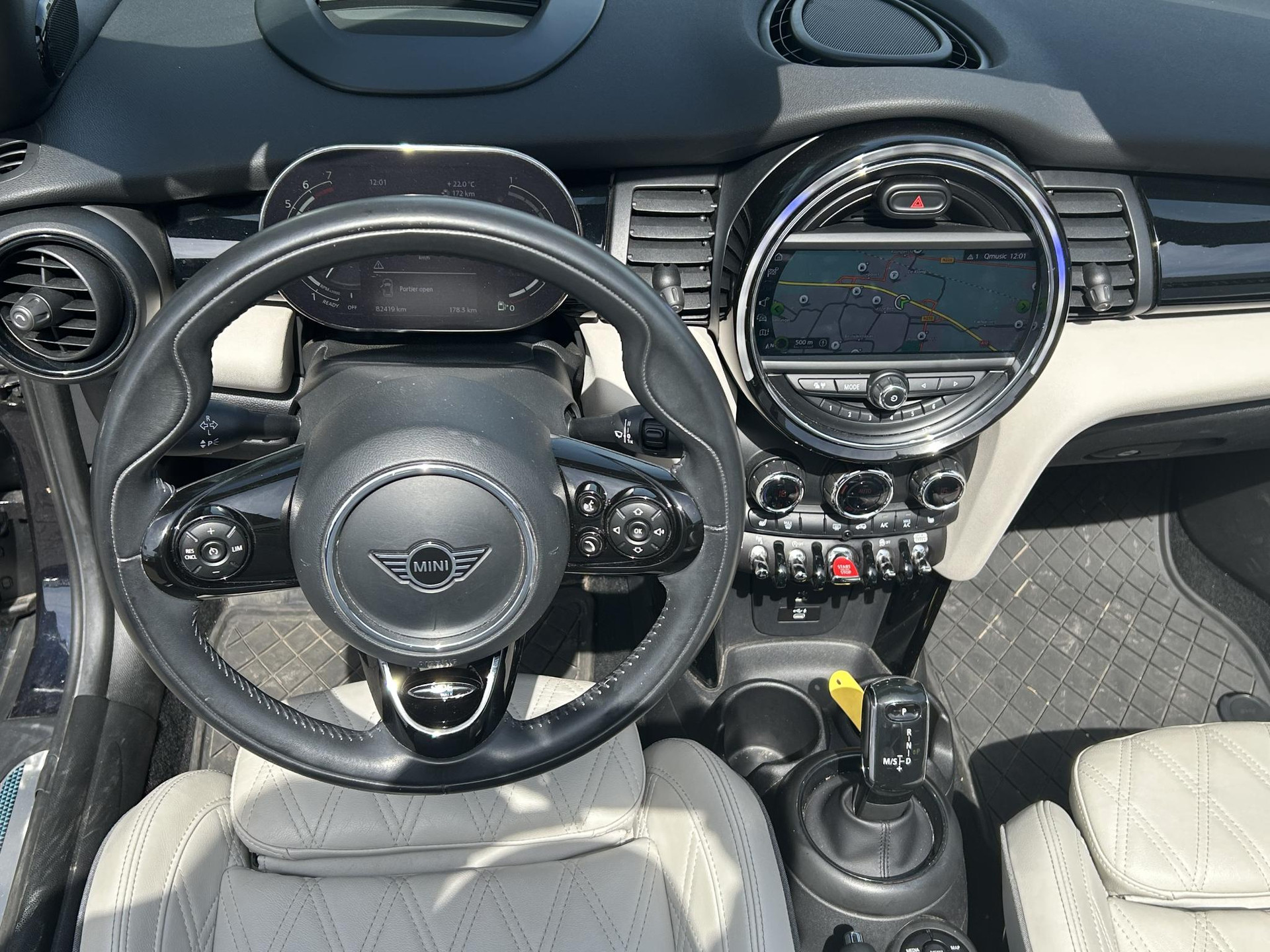 MINI Cooper Cabrio