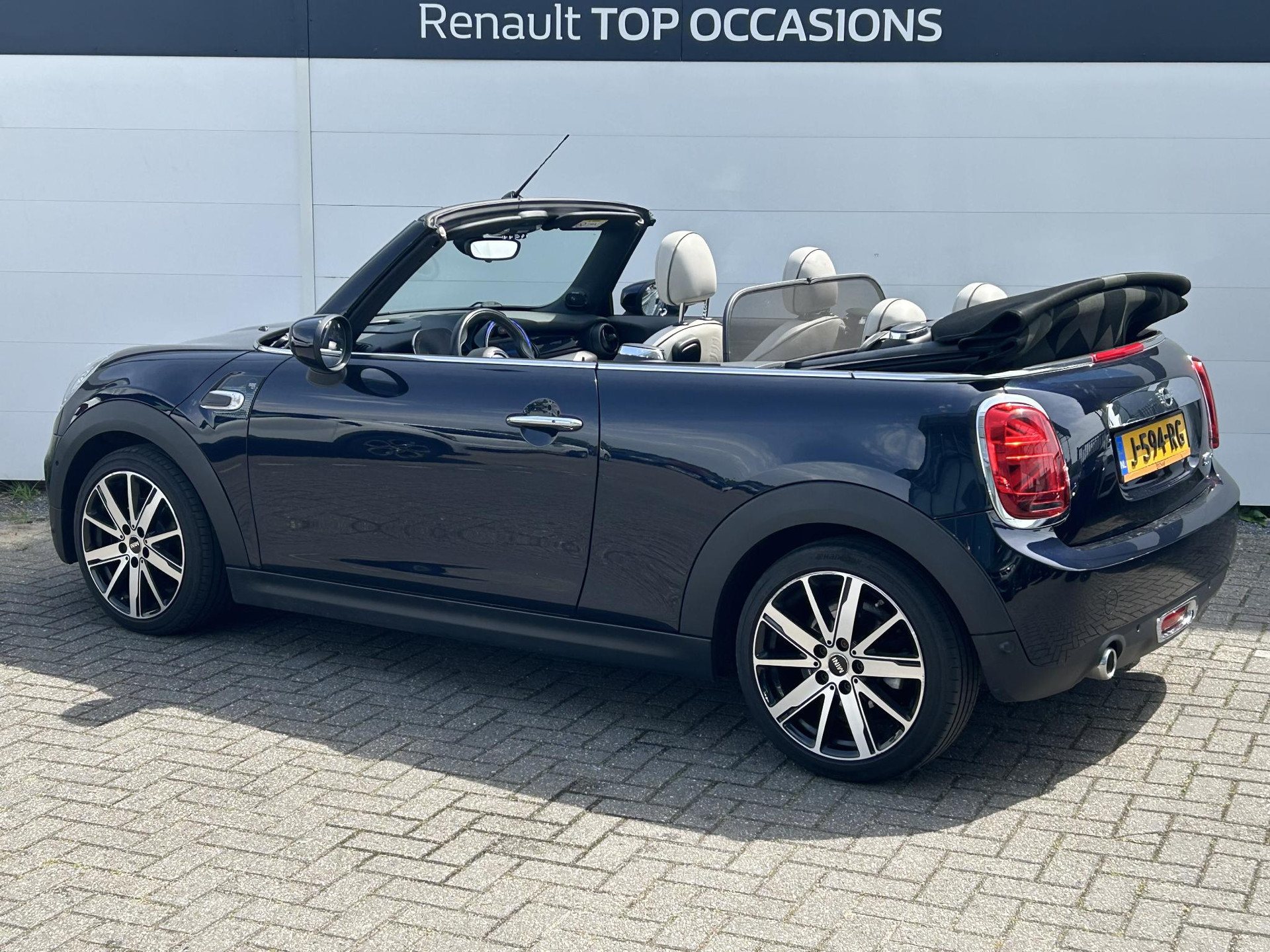 MINI Cooper Cabrio