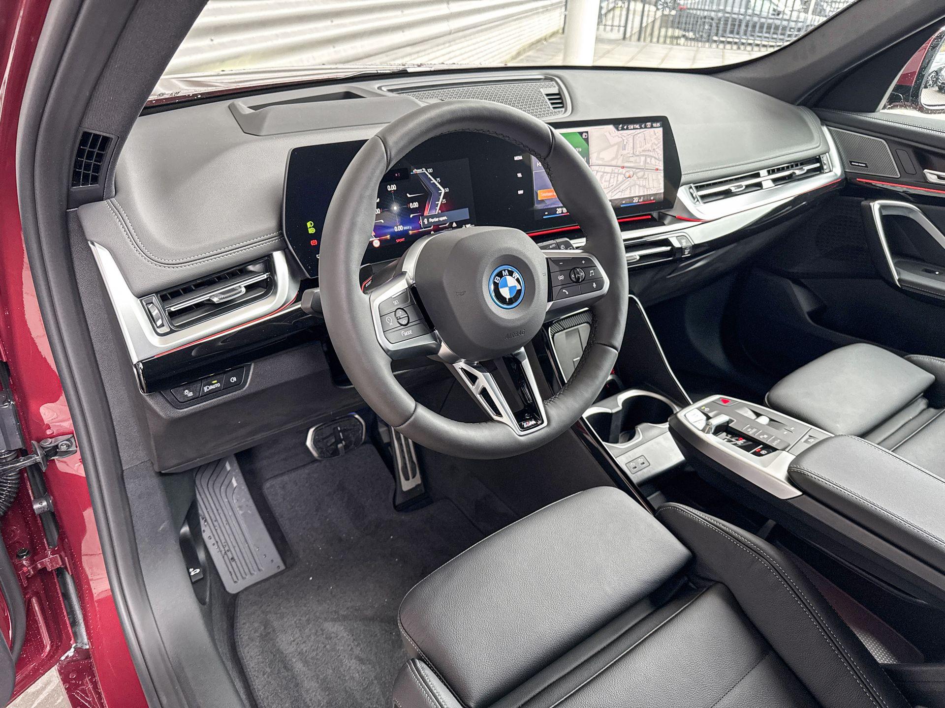 BMW iX1