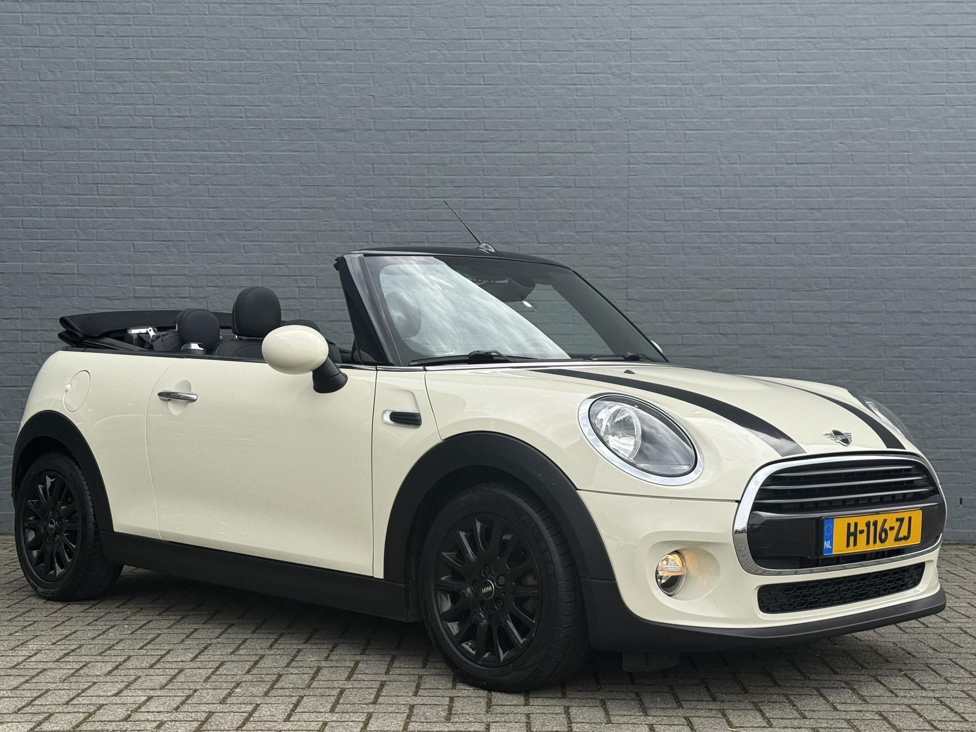 MINI Cooper Cabrio