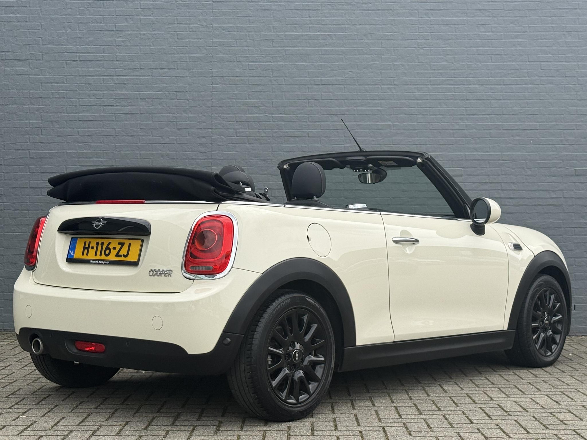 MINI Cooper Cabrio
