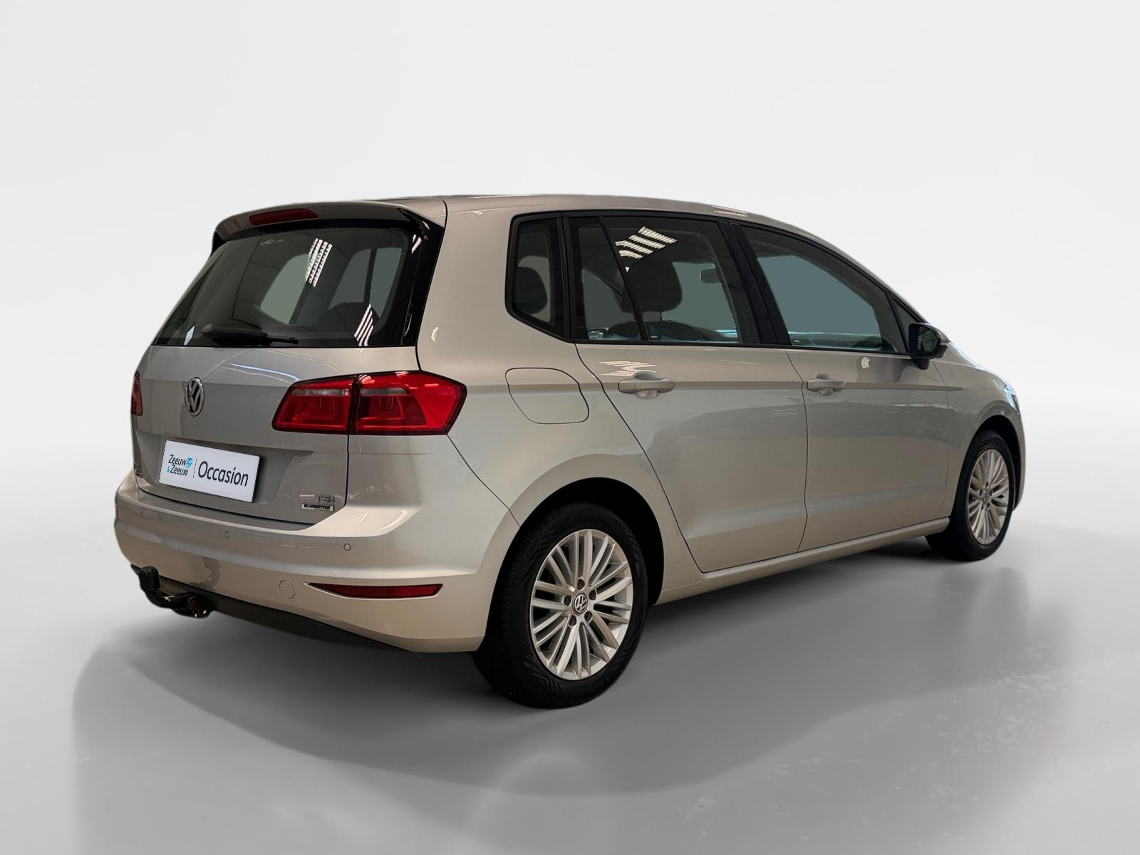 Volkswagen Golf SportsVan