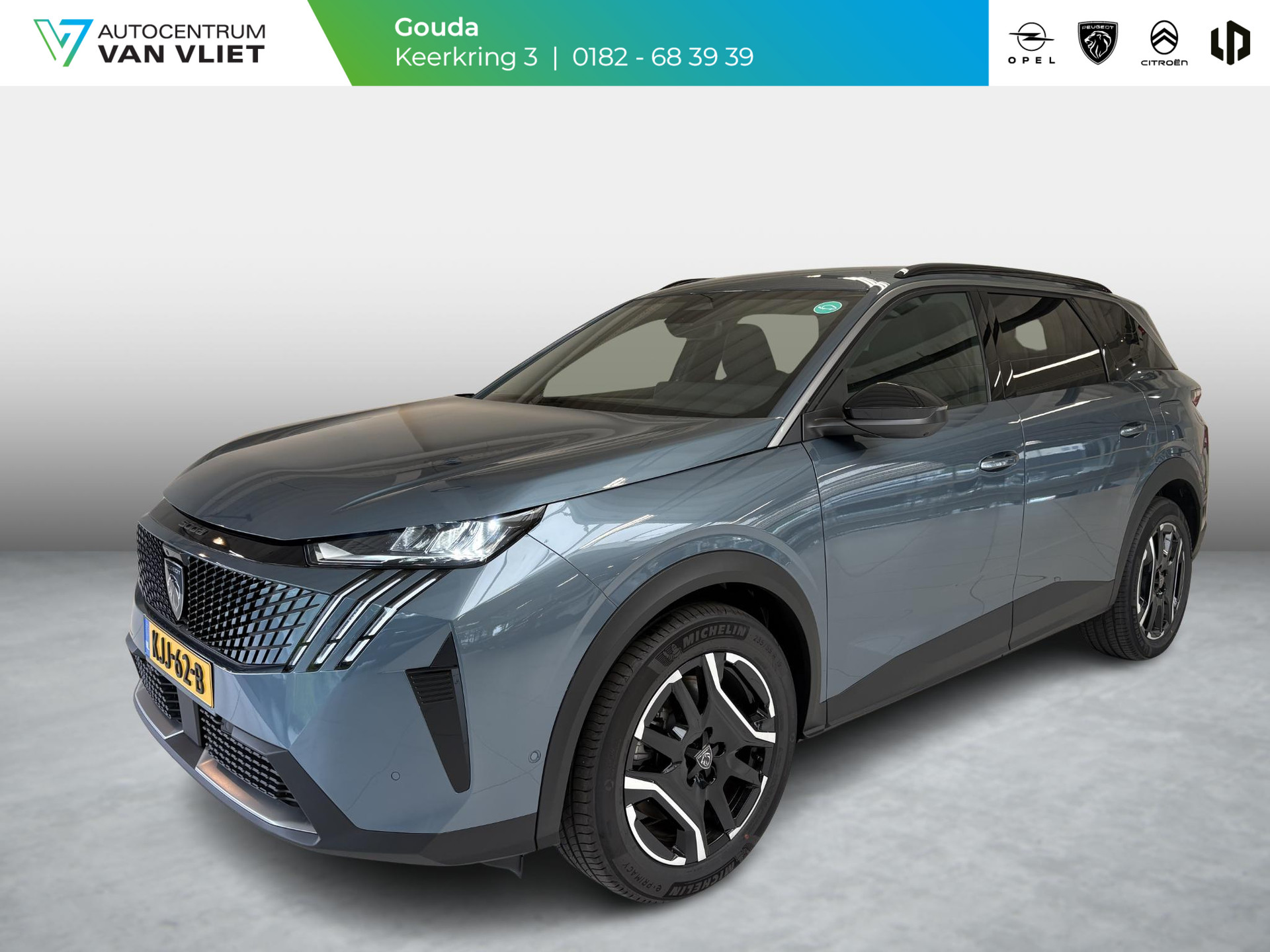 Peugeot e-5008