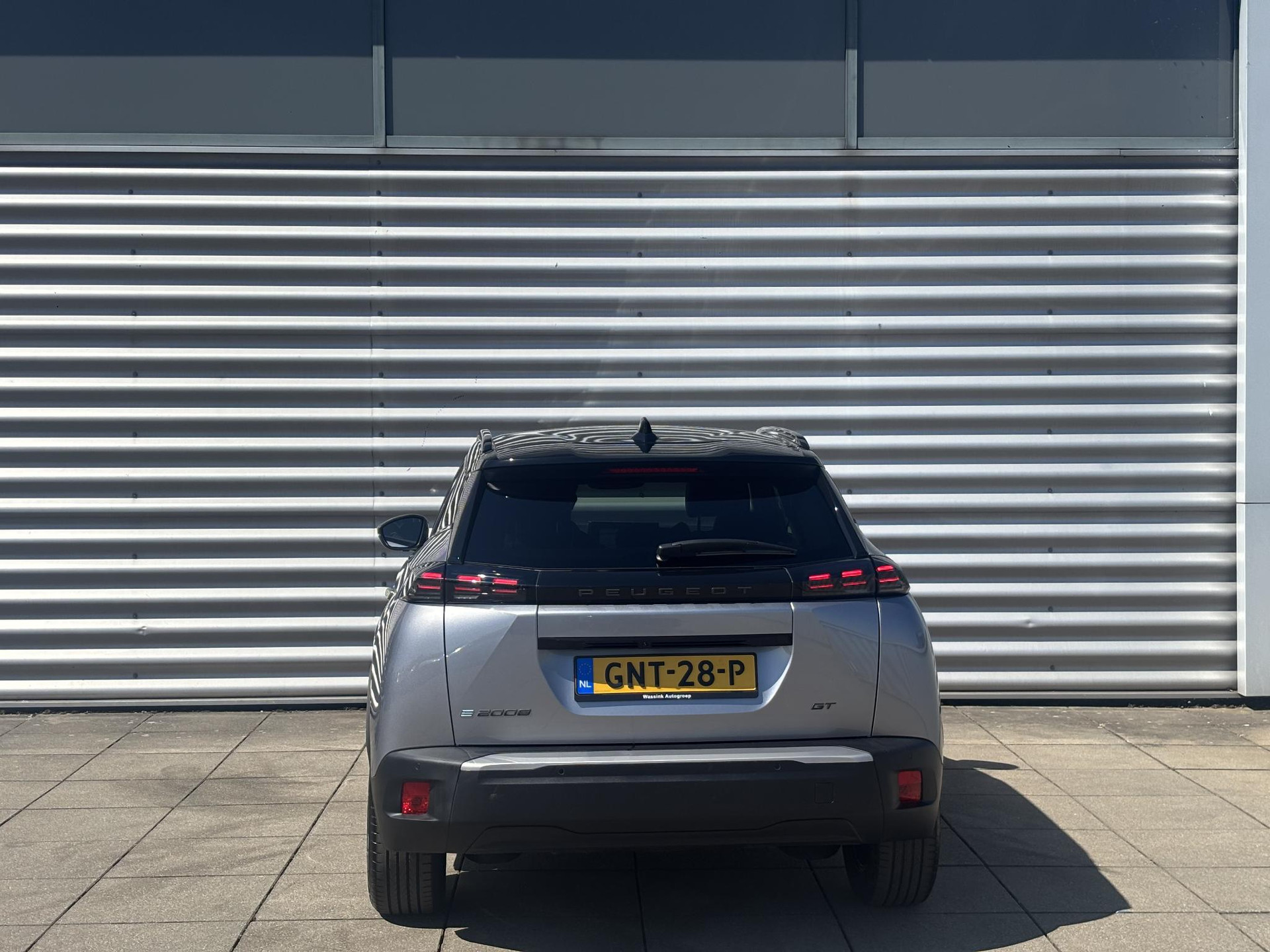Peugeot e-2008