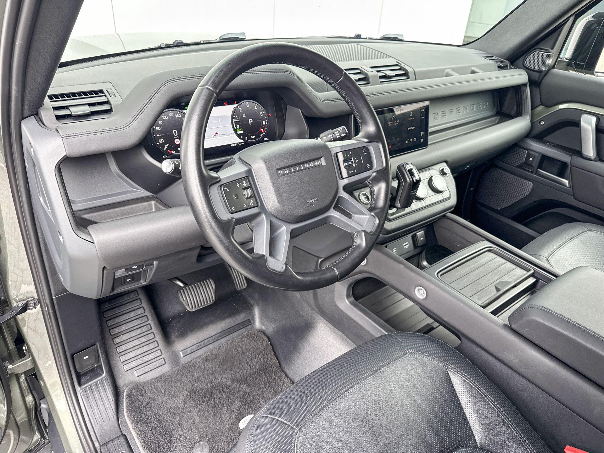 Land Rover Defender 110