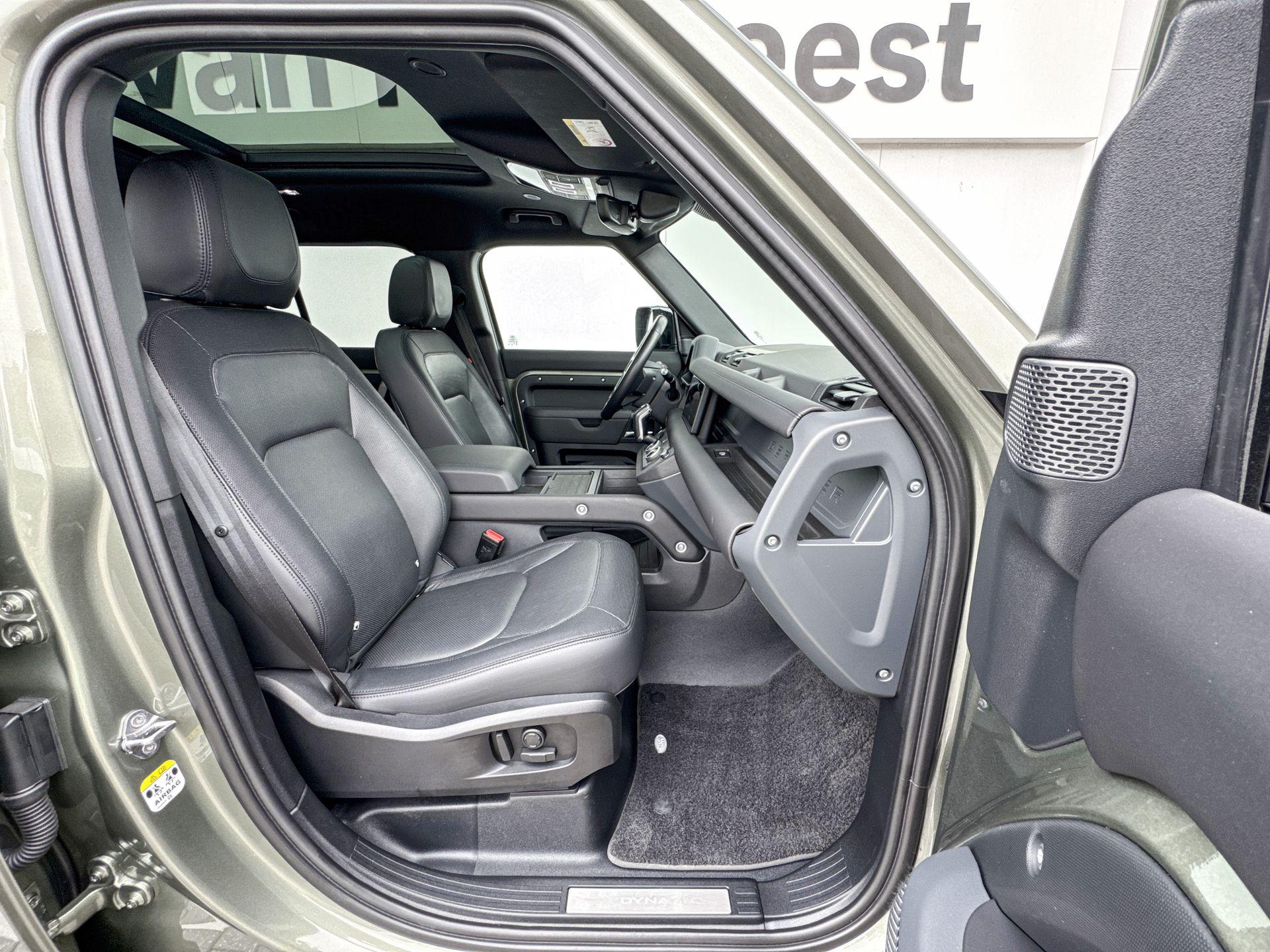 Land Rover Defender 110