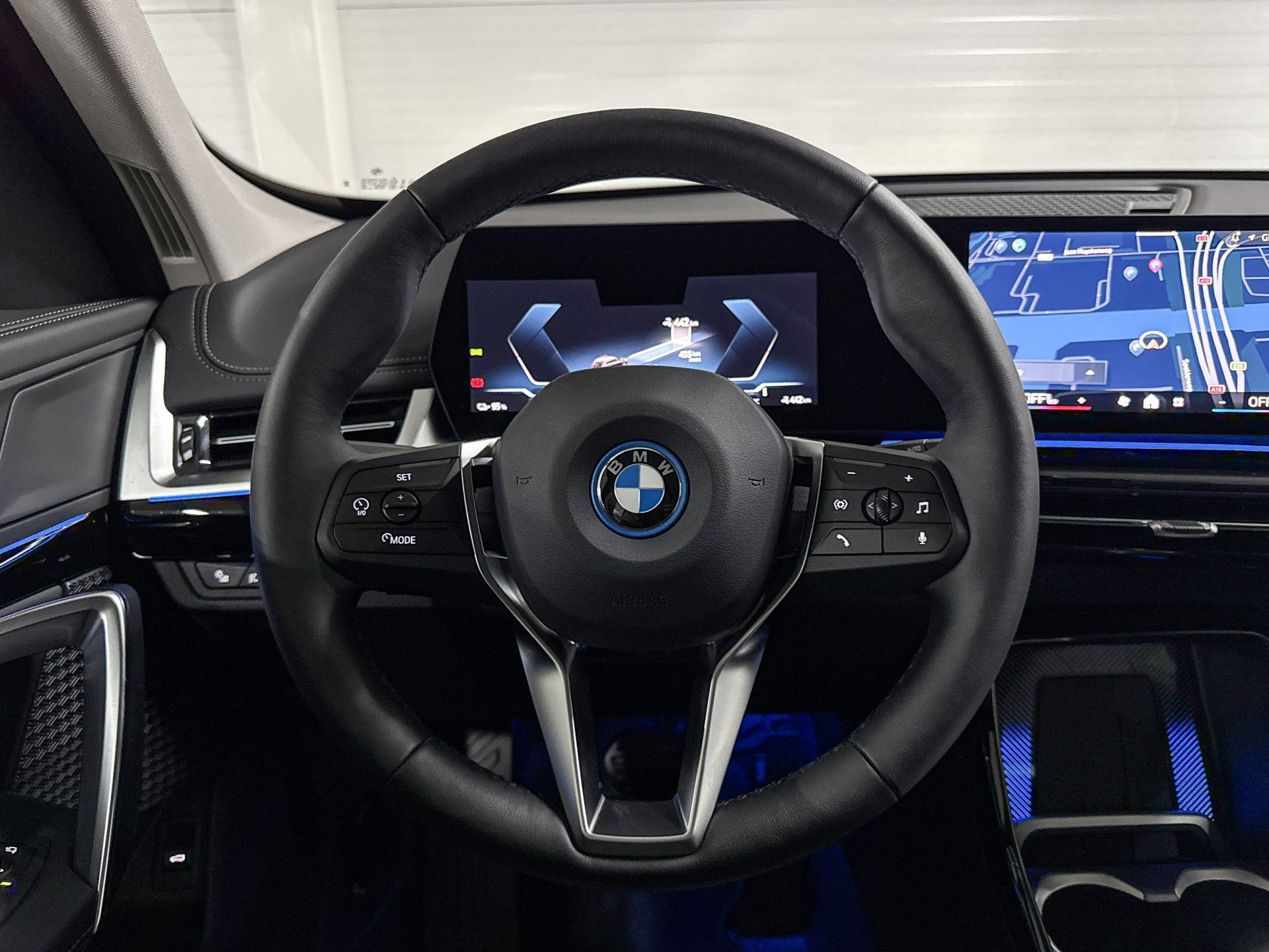 BMW iX1