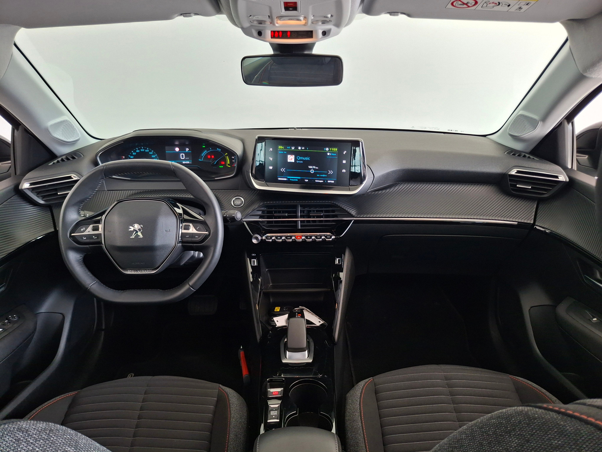 Peugeot e-208