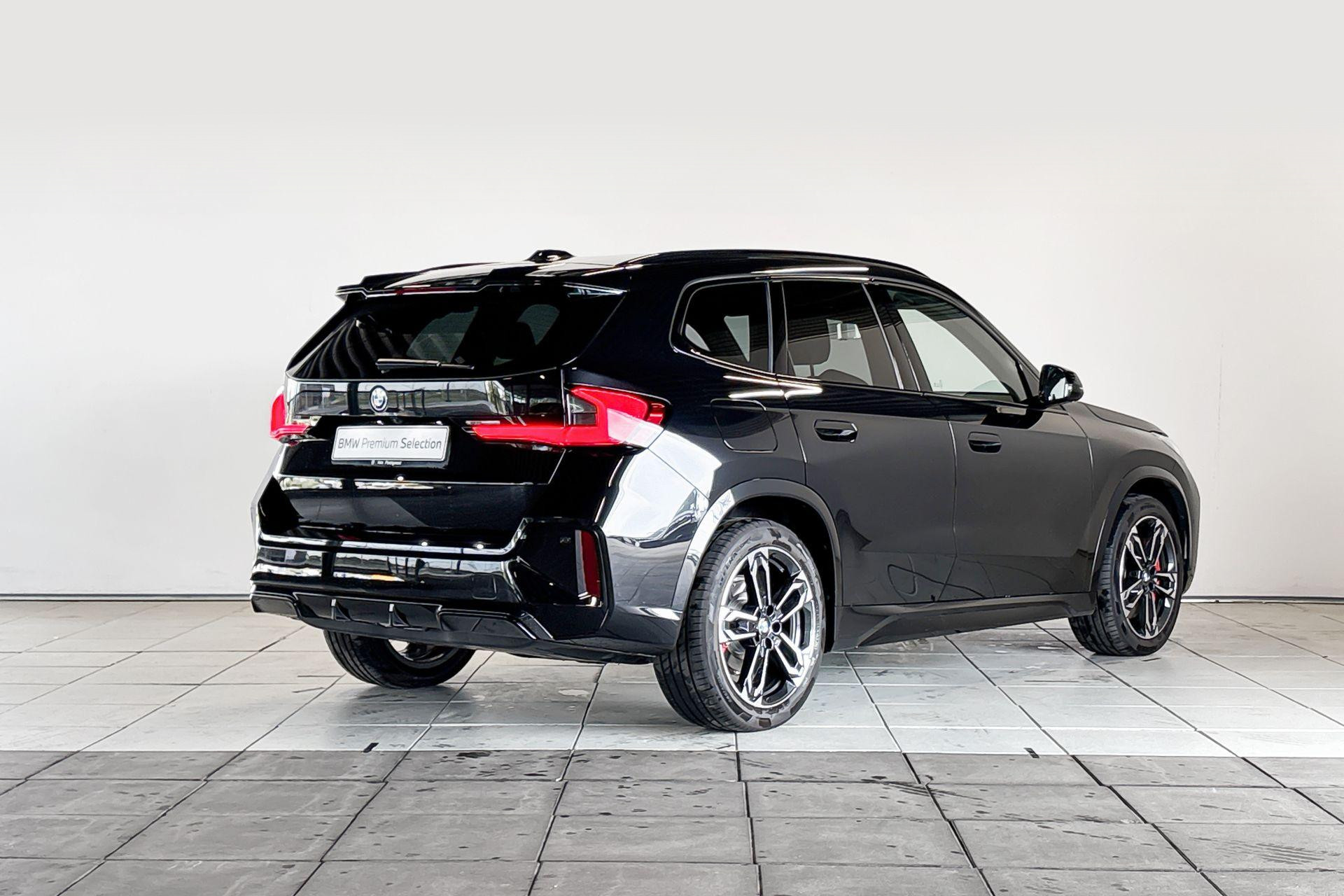 BMW iX1