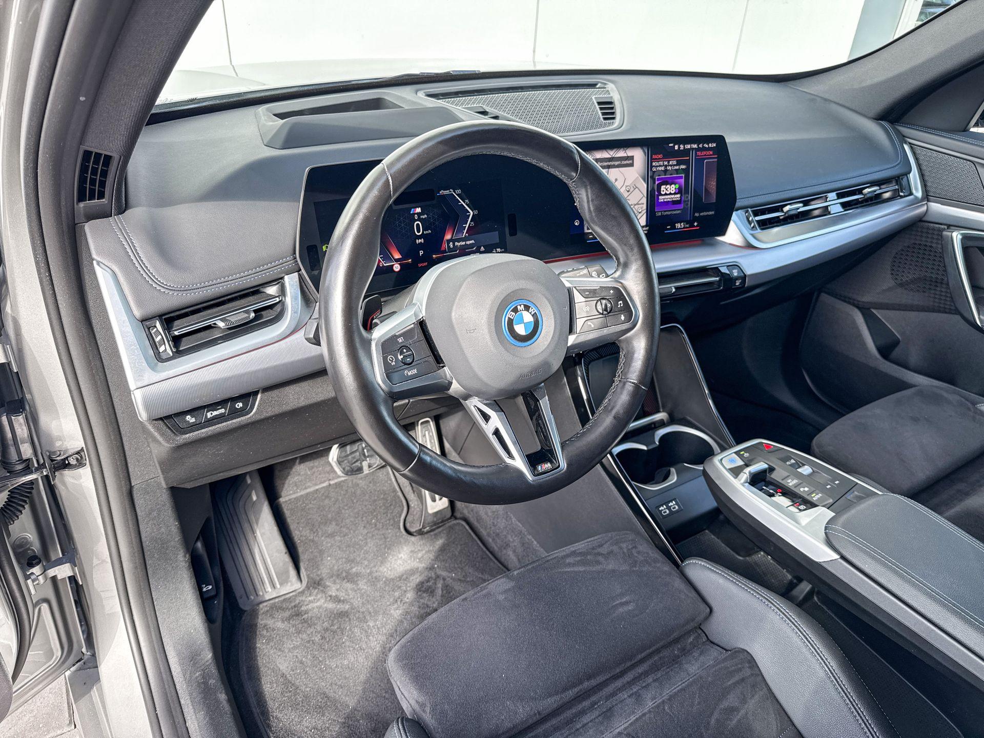 BMW iX1