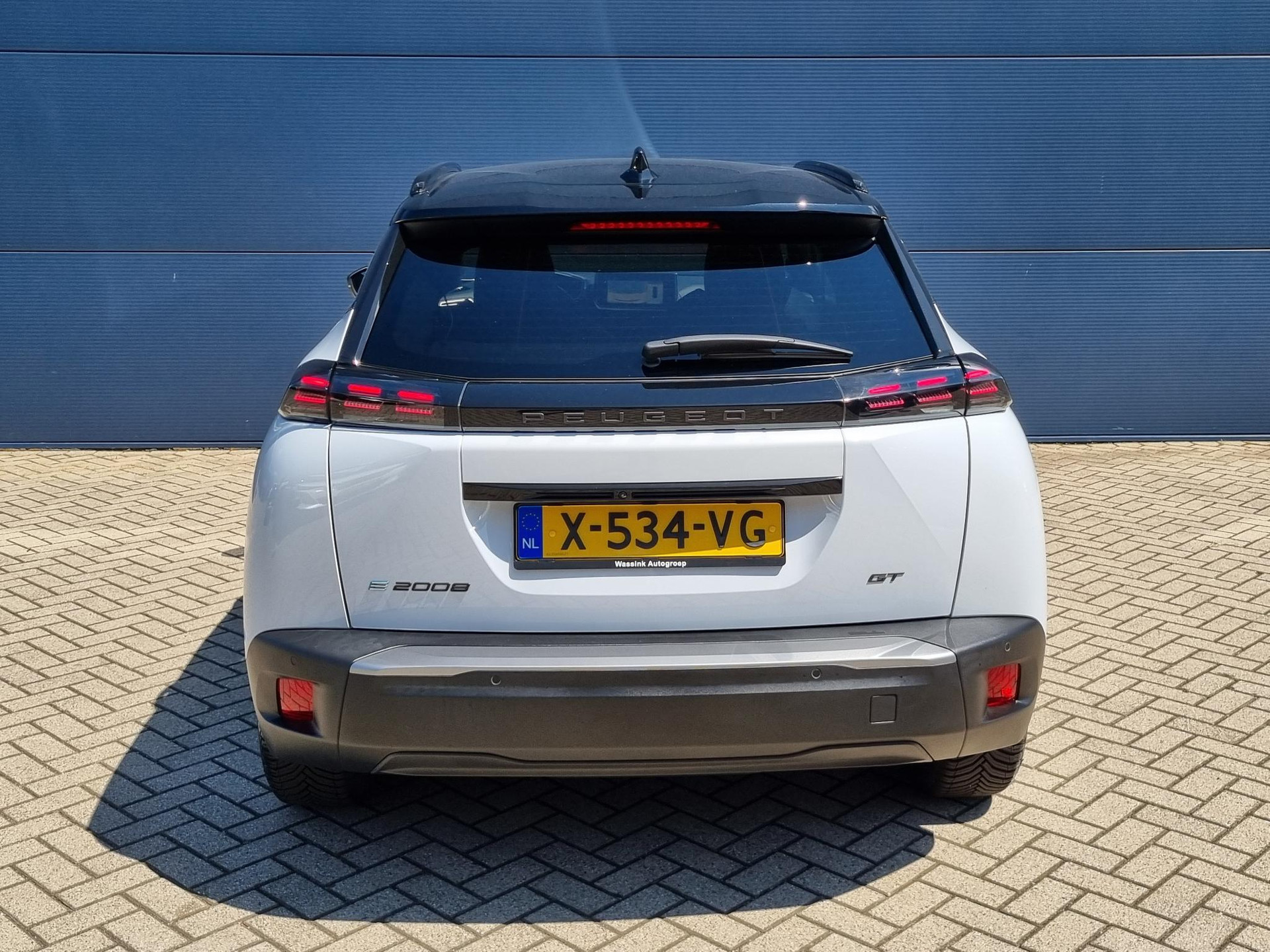Peugeot e-2008