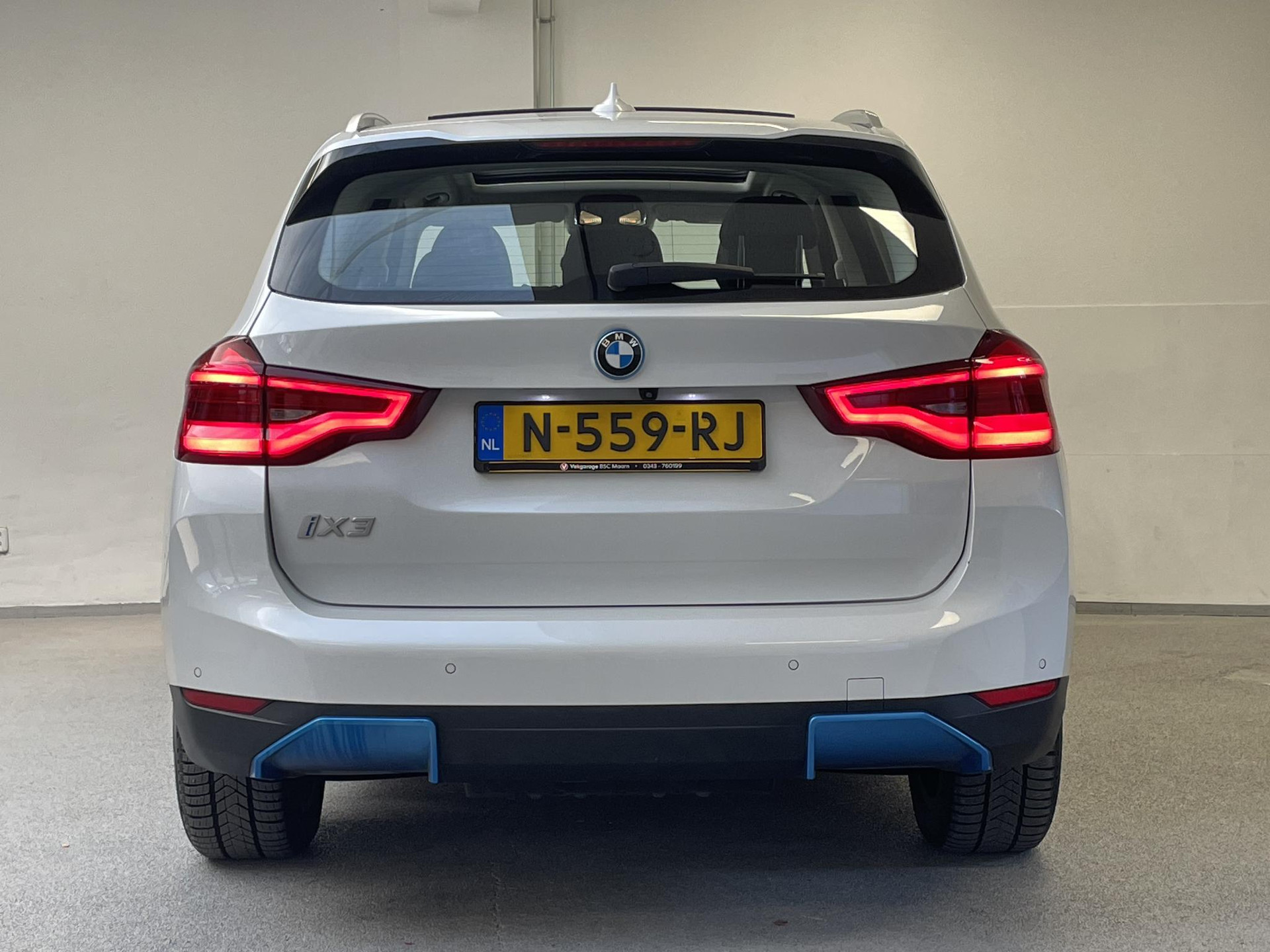 BMW iX3