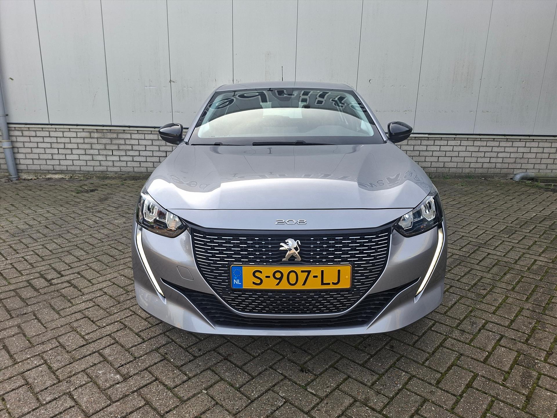 Peugeot e-208