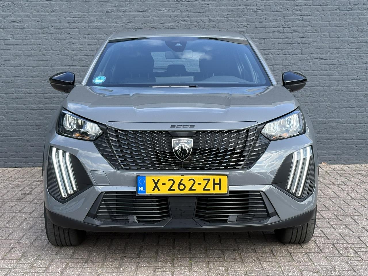 Peugeot e-2008