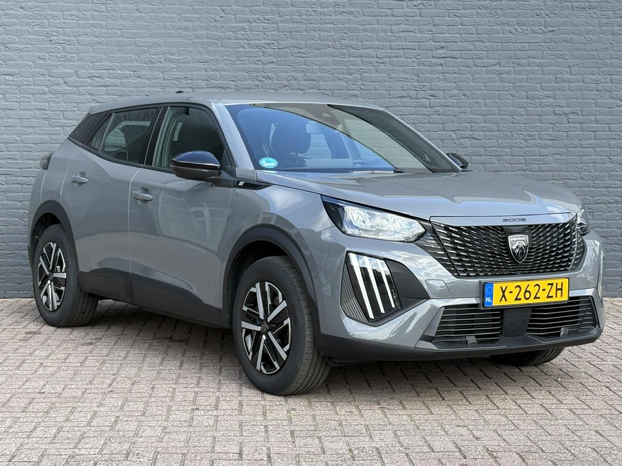 Peugeot e-2008