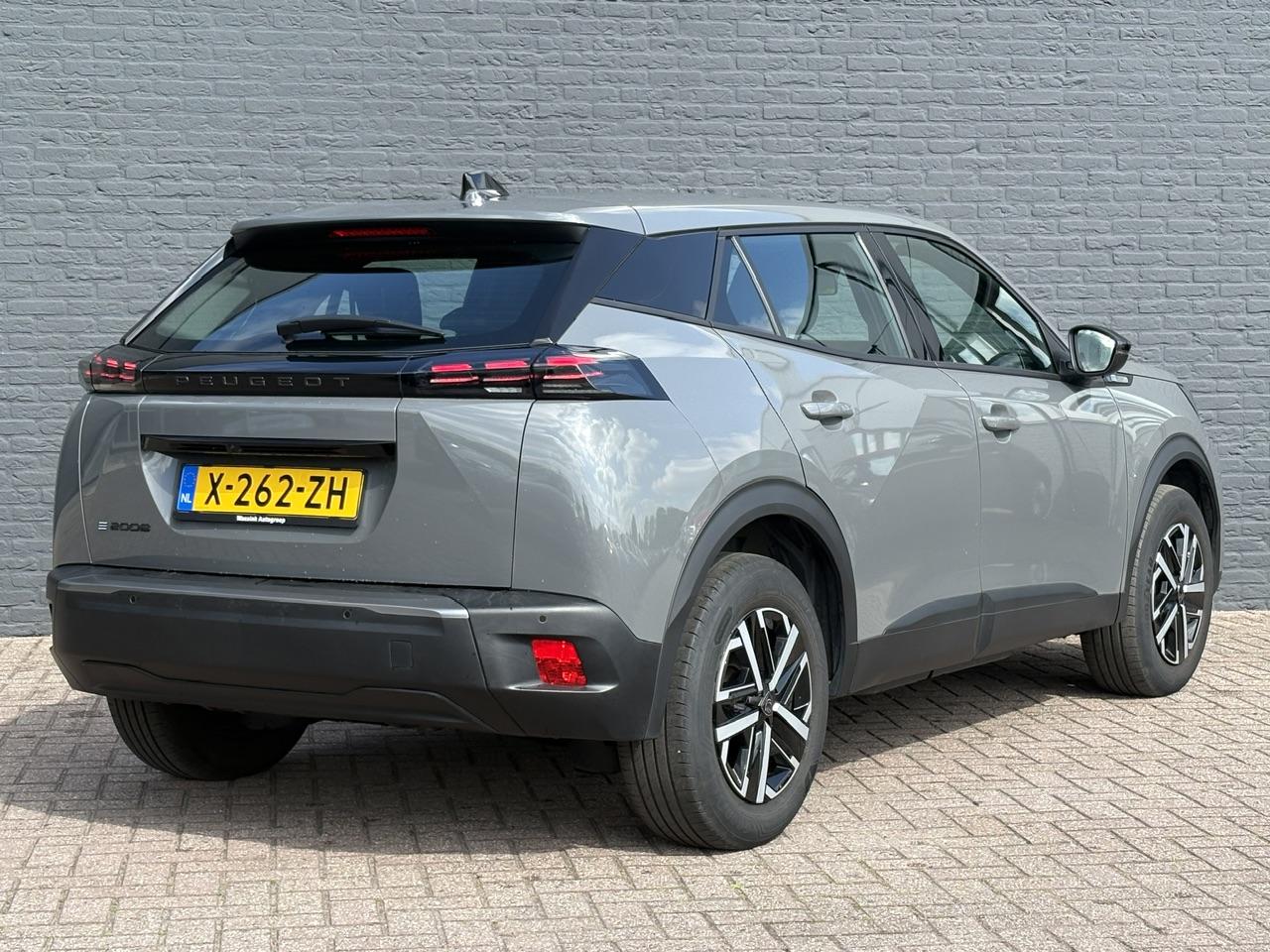 Peugeot e-2008