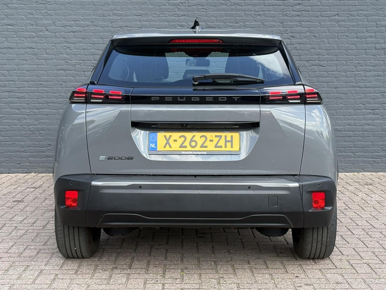 Peugeot e-2008