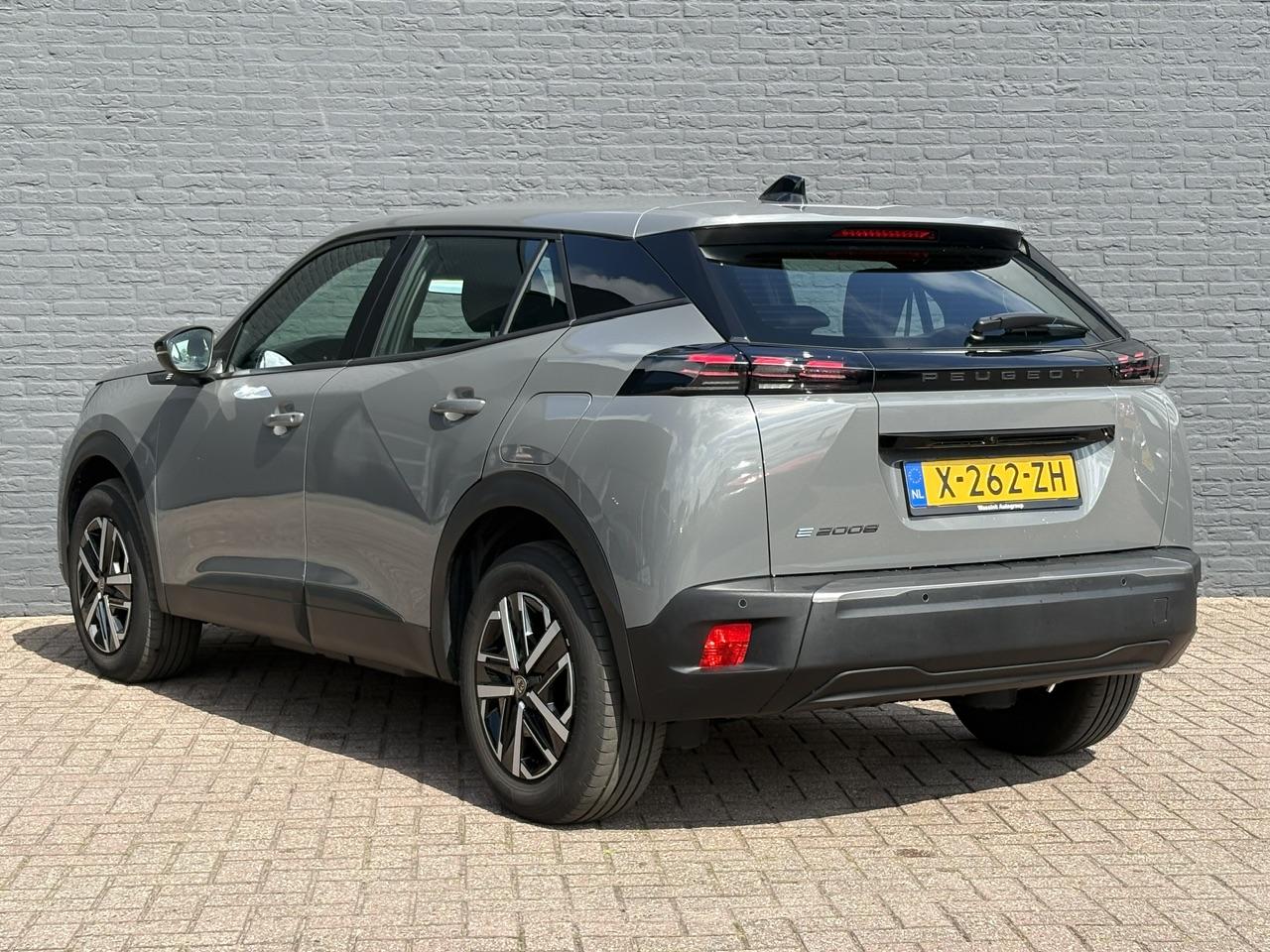 Peugeot e-2008