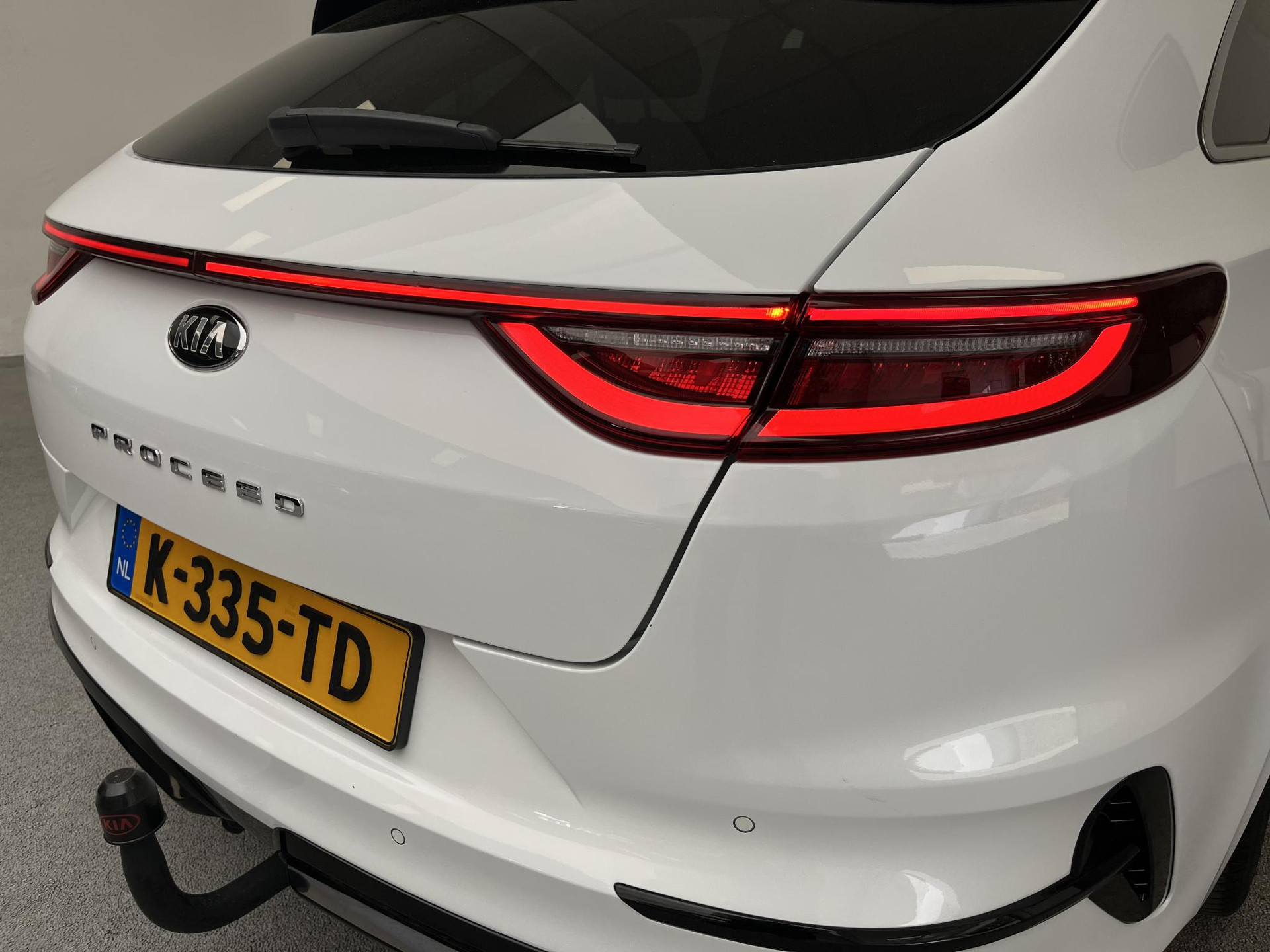 Kia Proceed