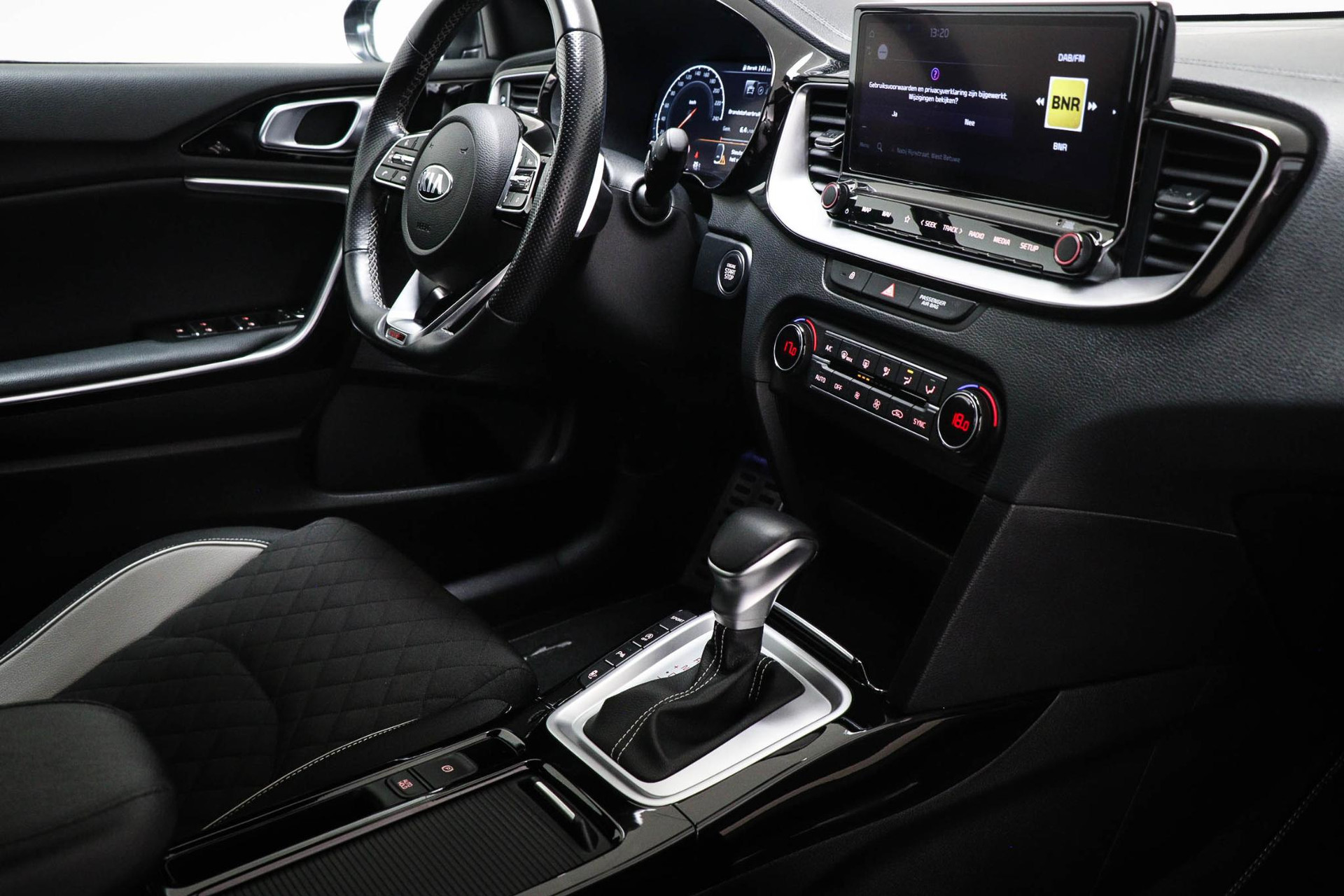 Kia Proceed
