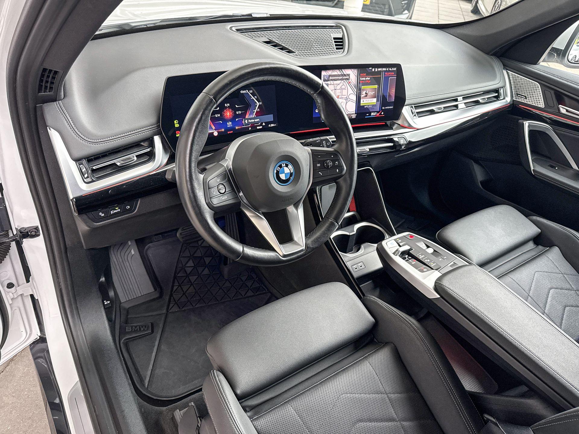 BMW iX1