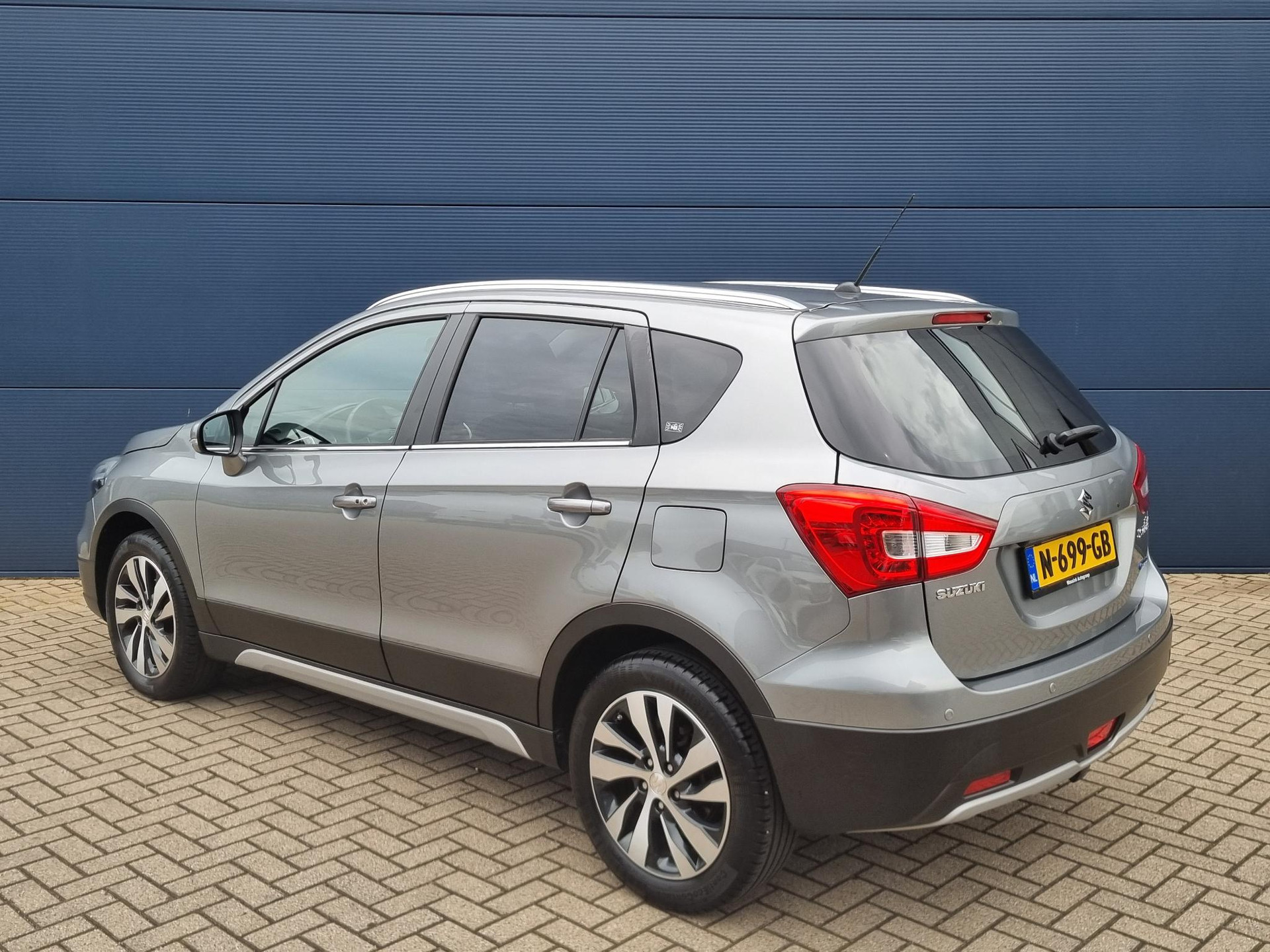 Suzuki S-Cross