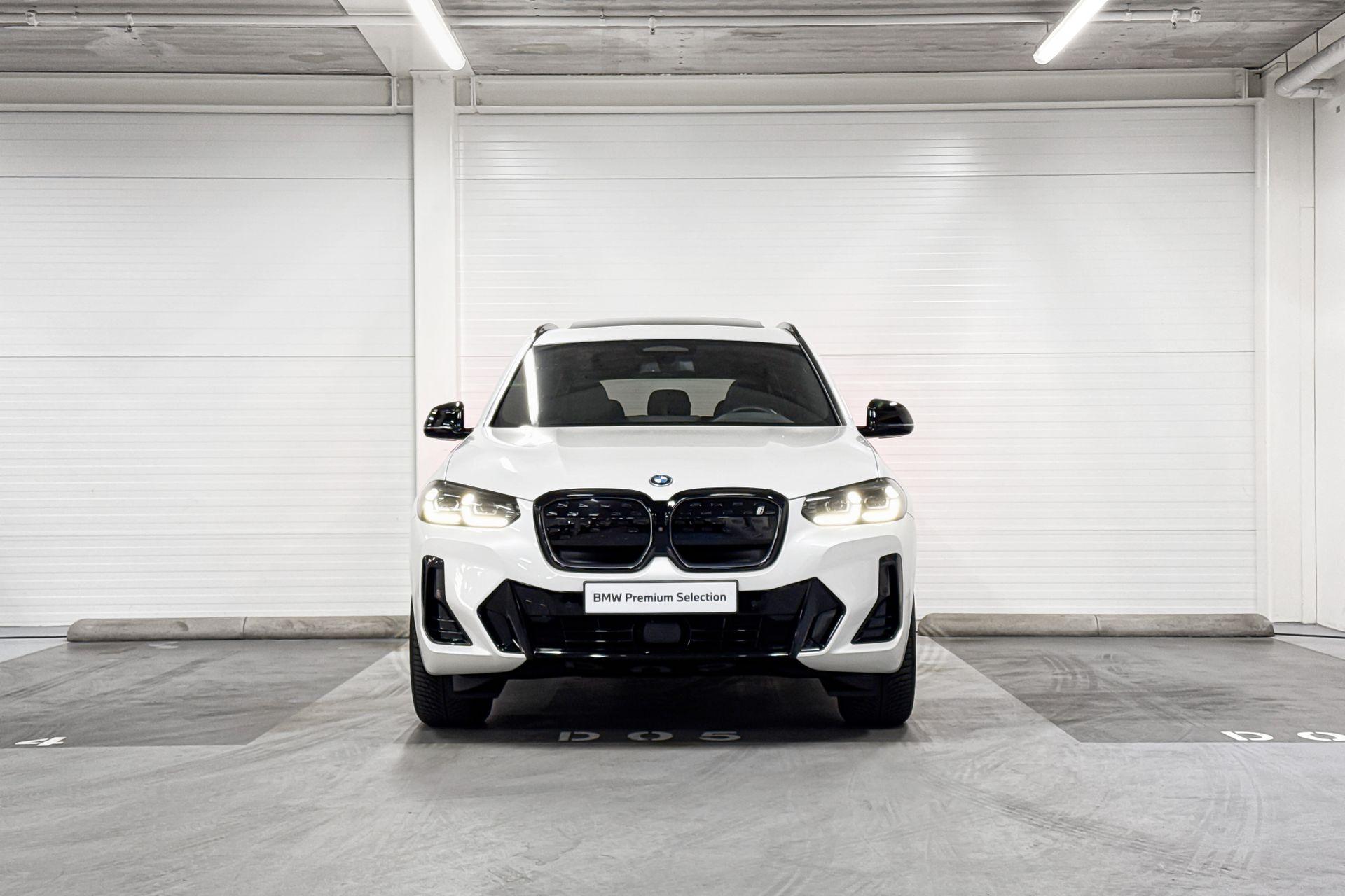 BMW iX3